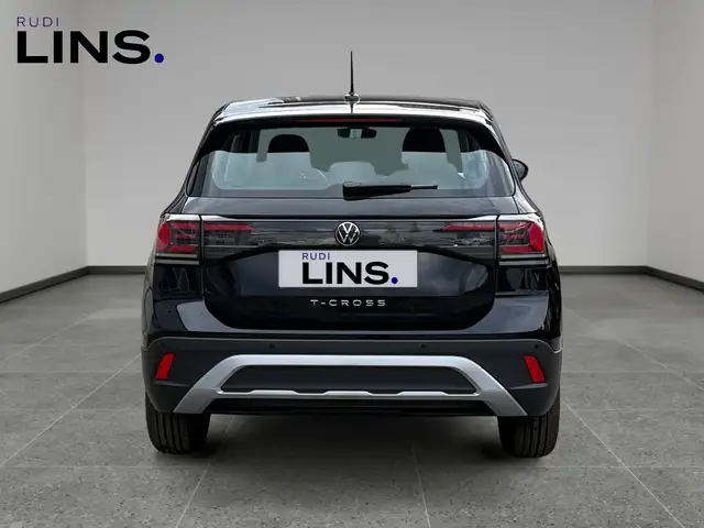 Volkswagen T-Cross view 4