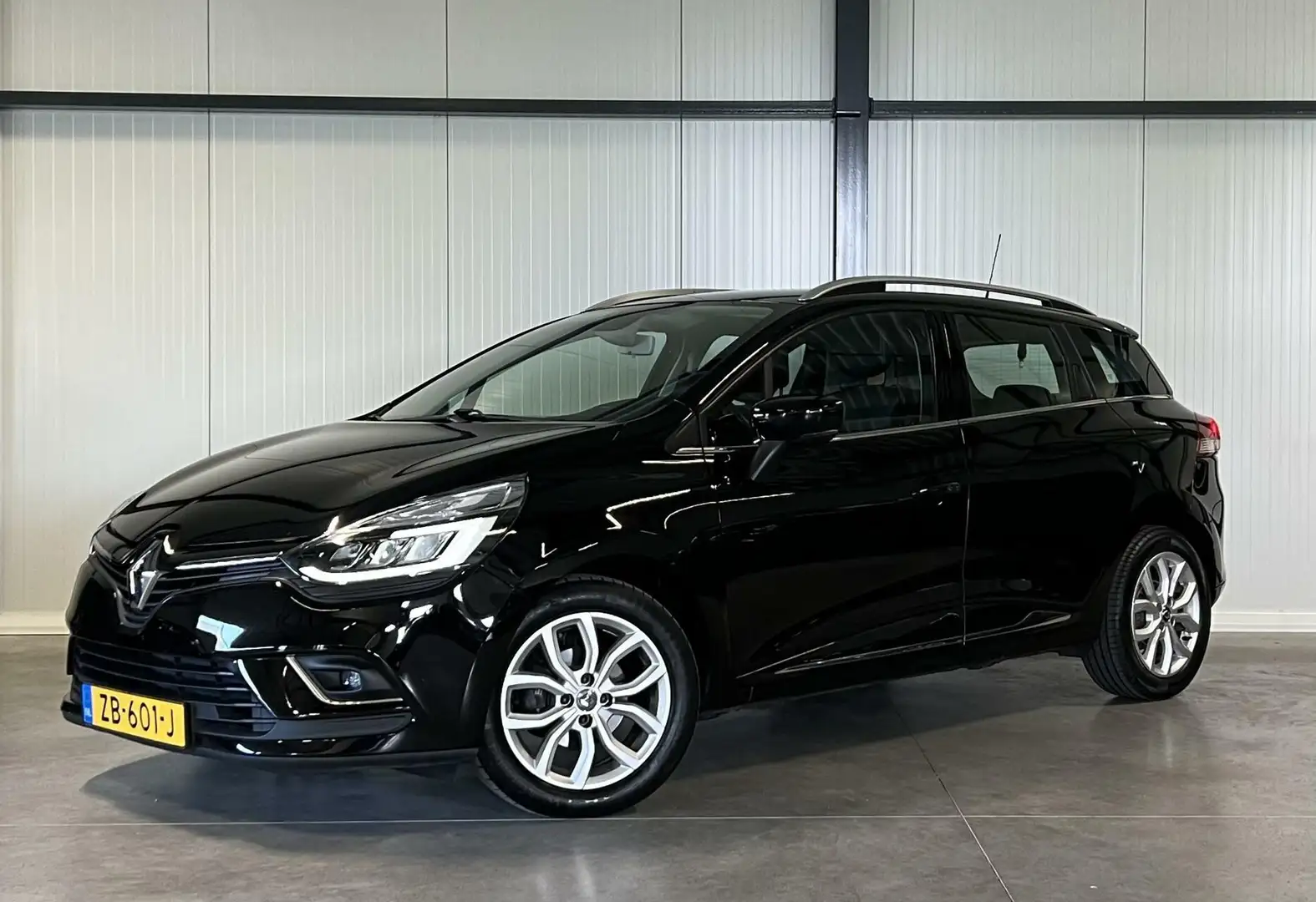 Renault Clio Estate 0.9 TCe Intens Clima Navi Carplay Cruise Noir - 1