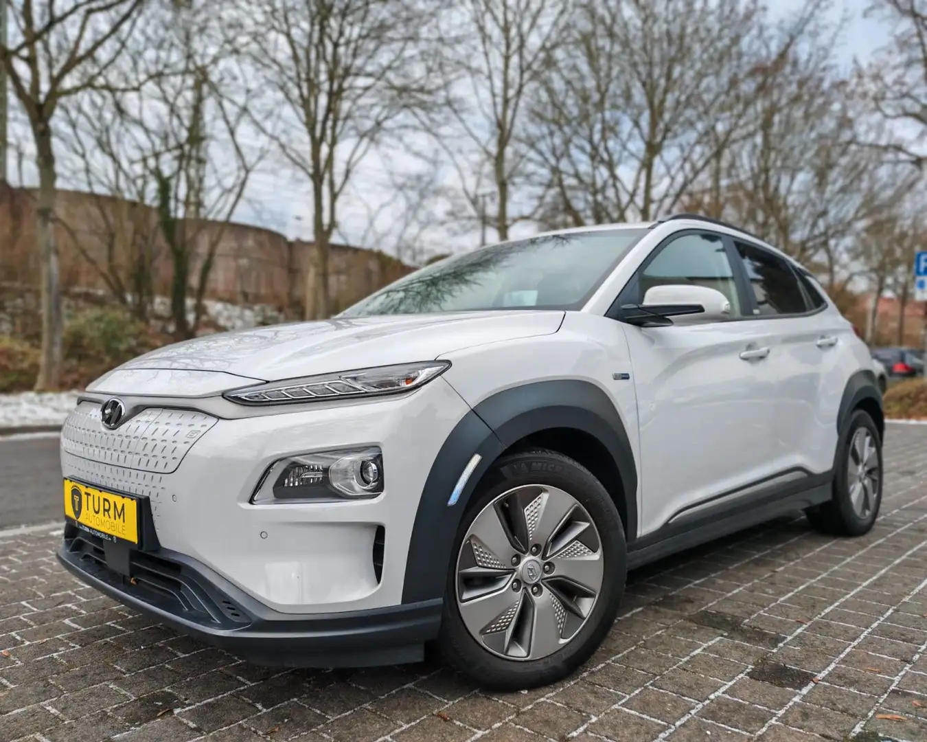 Hyundai KONA Premium Elektro 64kWh|Schiebed|Sitzp|SOH97% Weiß - 1