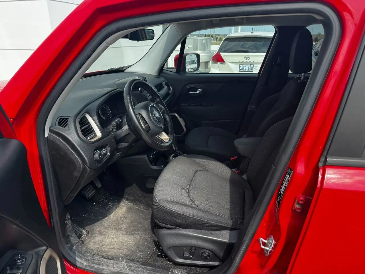 Jeep Renegade снимка Jeep Renegade