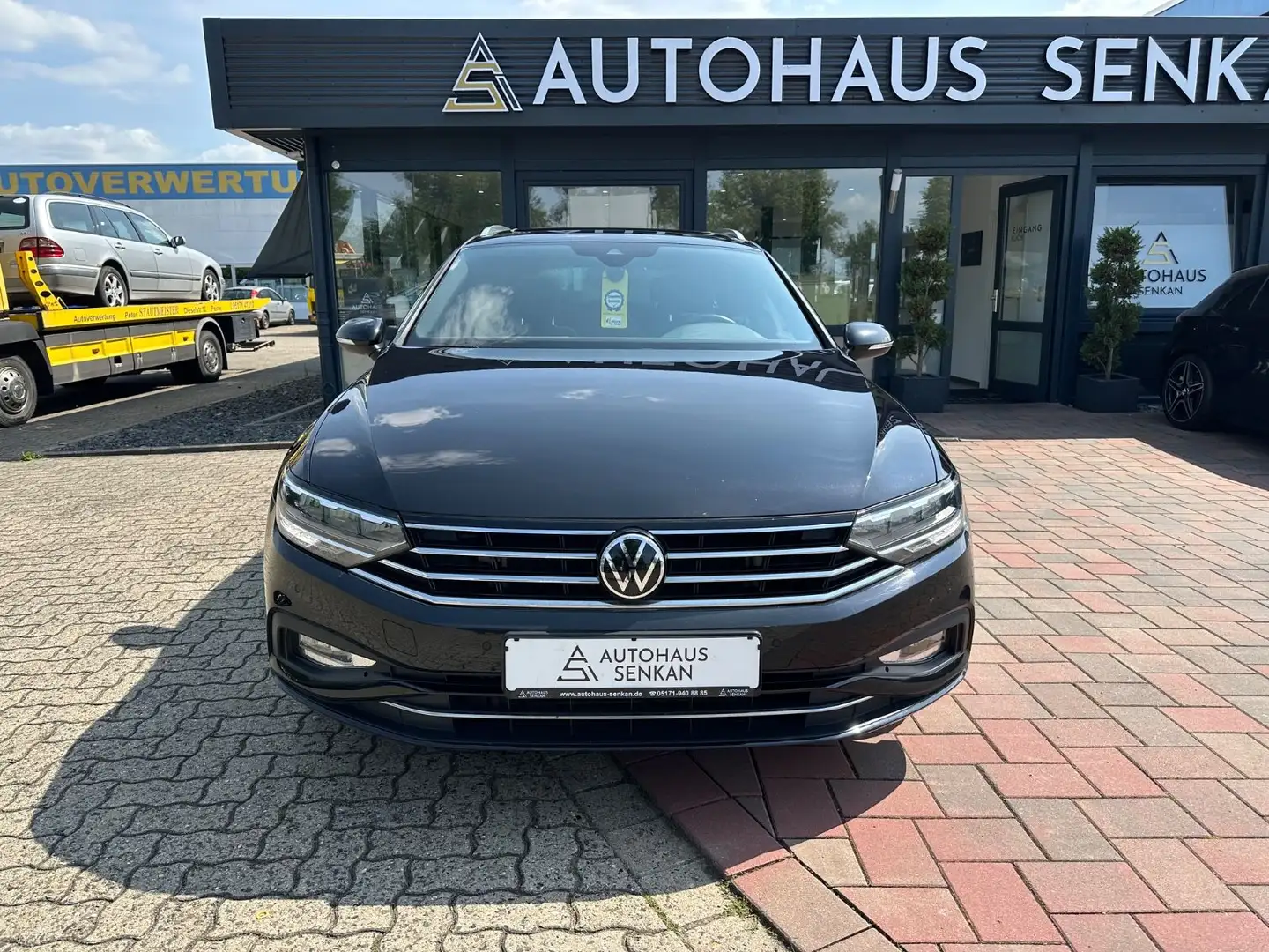 Volkswagen Passat Variant Passat 2.0 TDI DSG Variant*PANORAMA*R-CAM*AHK* Zwart - 2