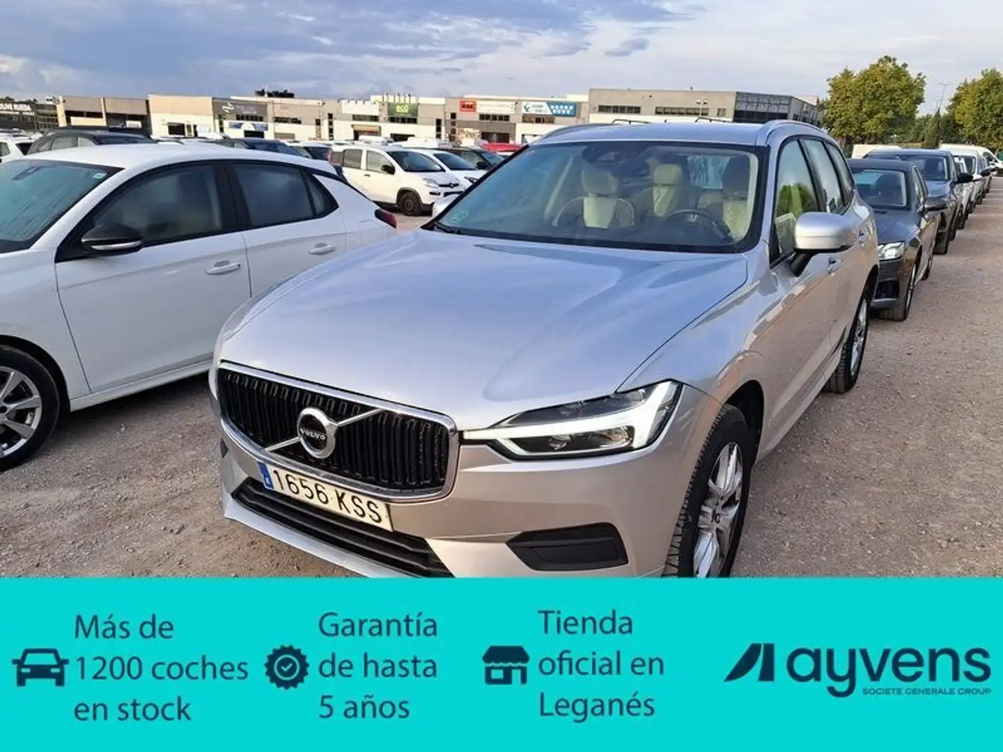 Volvo XC60 D4 Momentum AWD Aut. Gris - 1