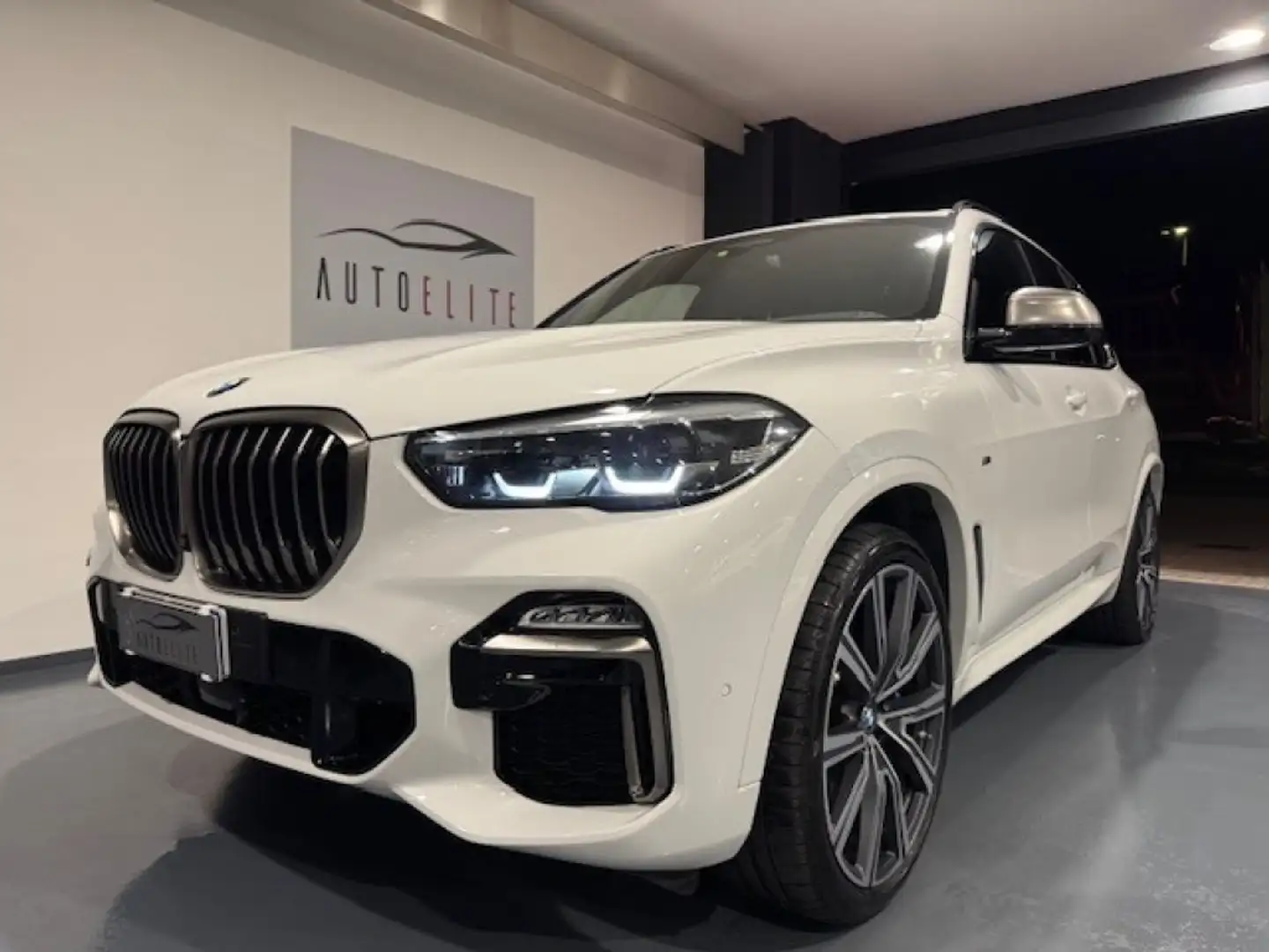 BMW X5 xDrive M50d 400CV M-SPORT Bianco - 1