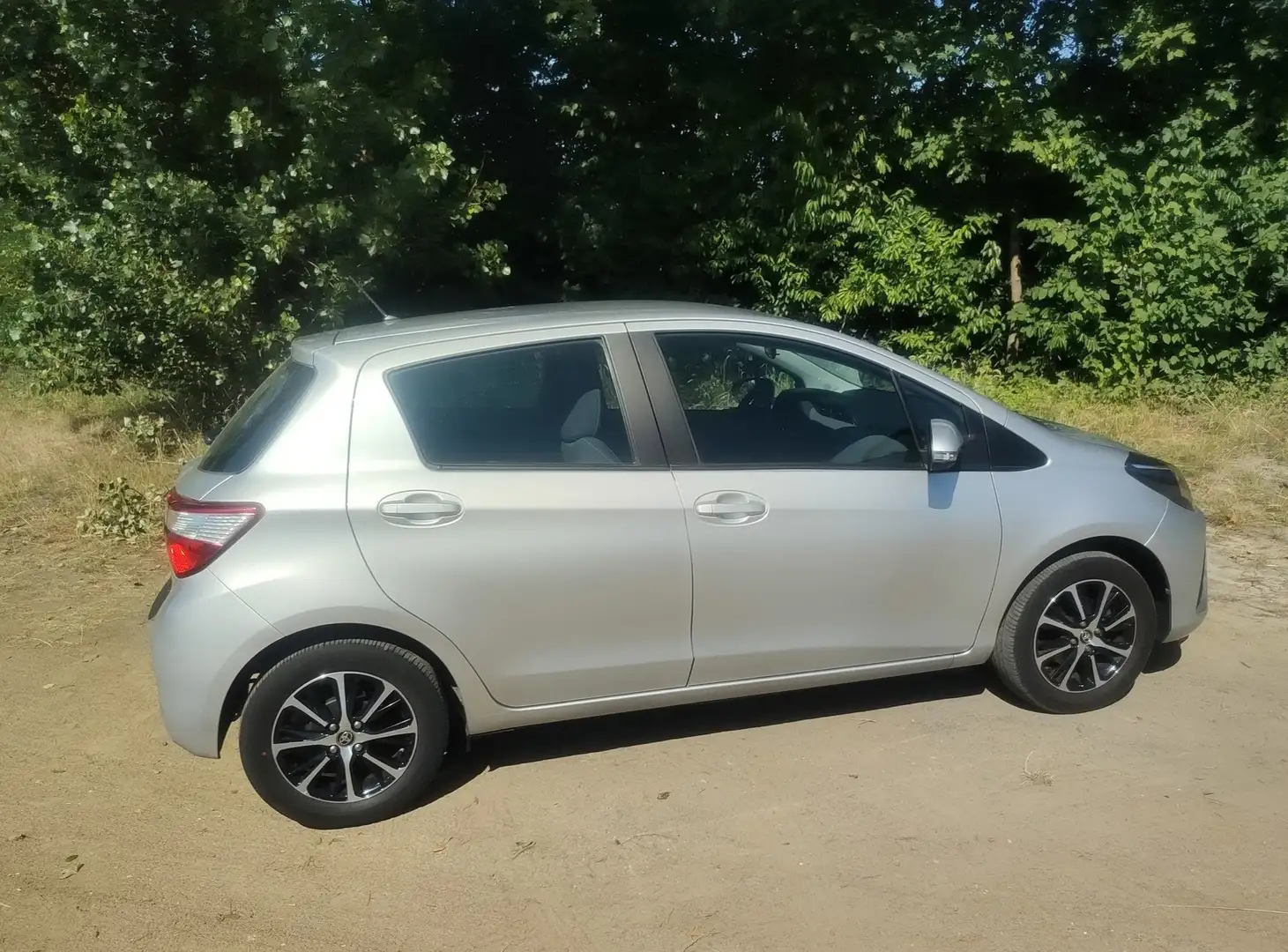 Toyota Yaris Yaris 1.0 VVT-i Connect Argent - 1