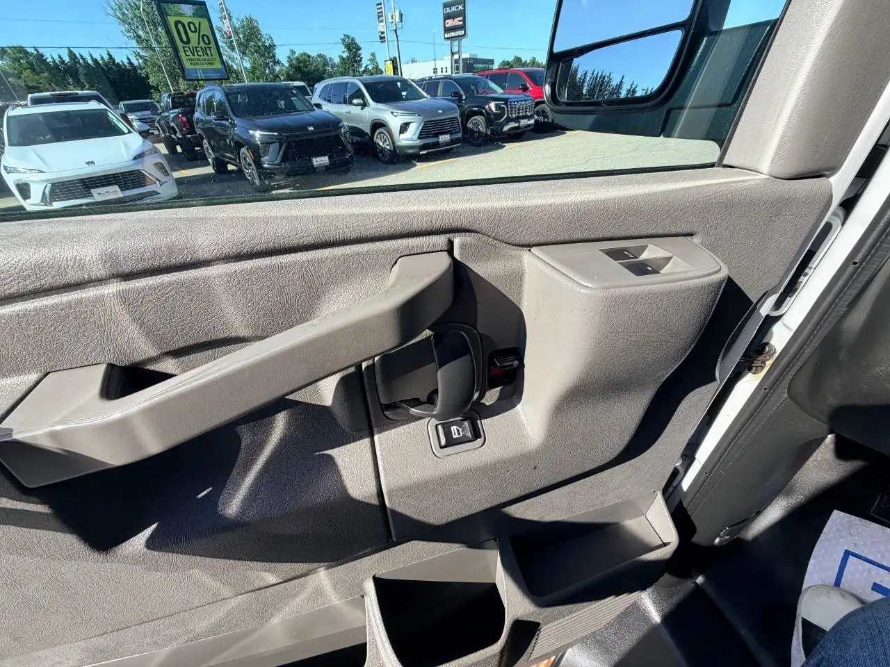 GMC Savana снимка GMC Savana
