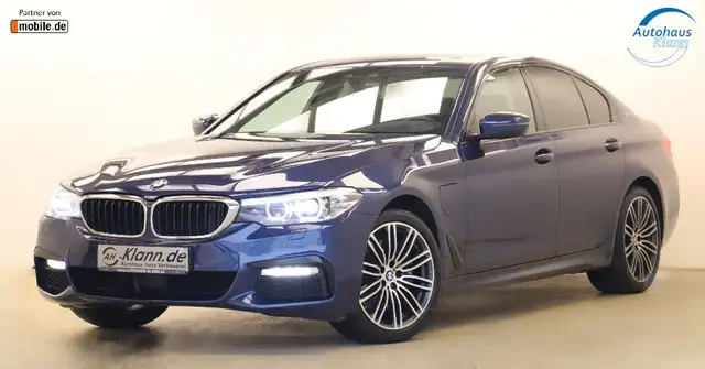 BMW 5 Series view 3