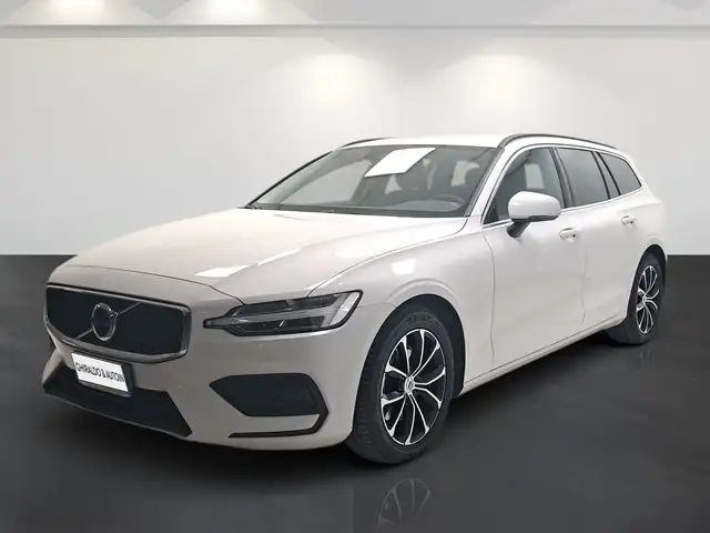 Volvo V60 II 2.0 b4 Momentum Business Pro auto