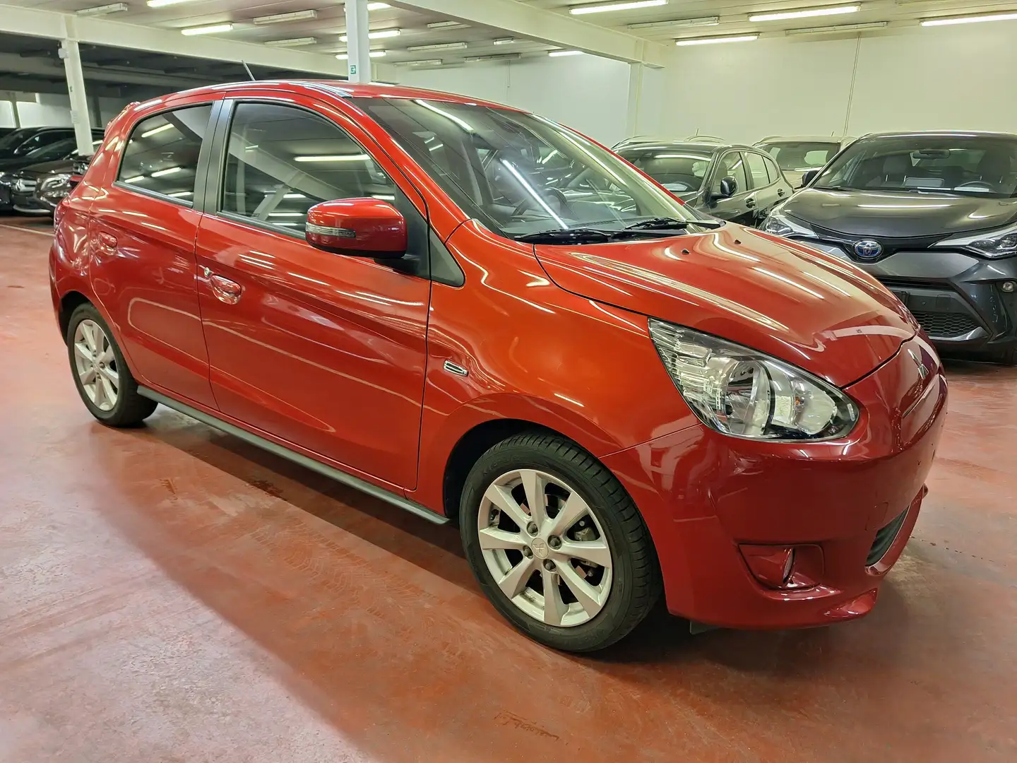 Mitsubishi Space Star Space Star 1.2i ClearTec Instyle CVT Rouge - 1