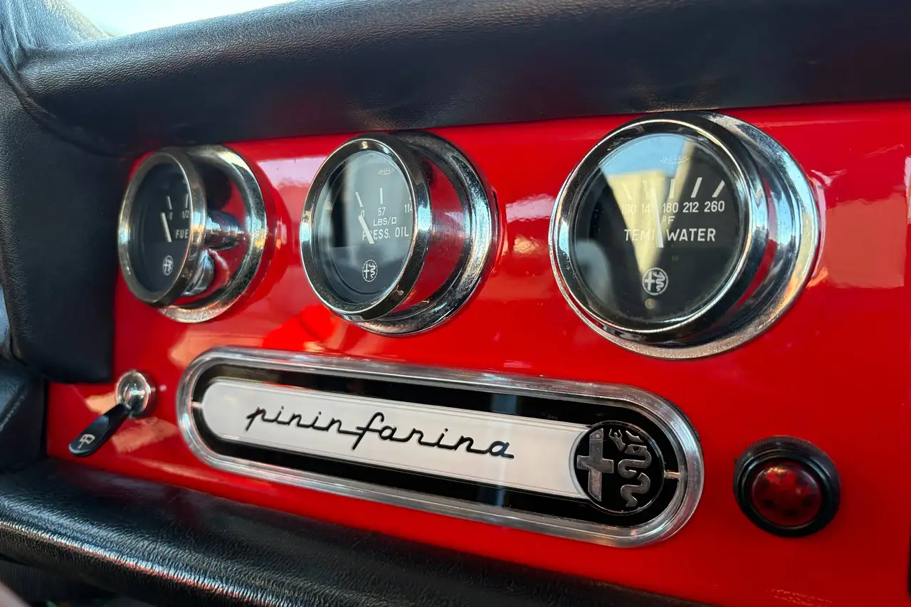 Alfa Romeo Spider 1750 Veloce 1ª Serie America, foto 10