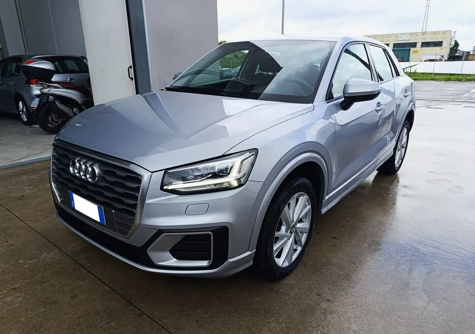 Audi Q2 Q2 30 1.6 TDi 116cv Admired Silber - 1