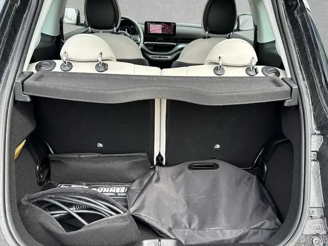 Fiat 500e view 10