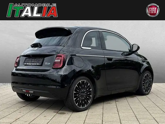 Fiat 500e view 2