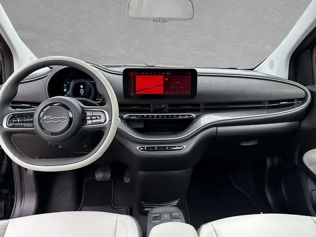 Fiat 500e view 7