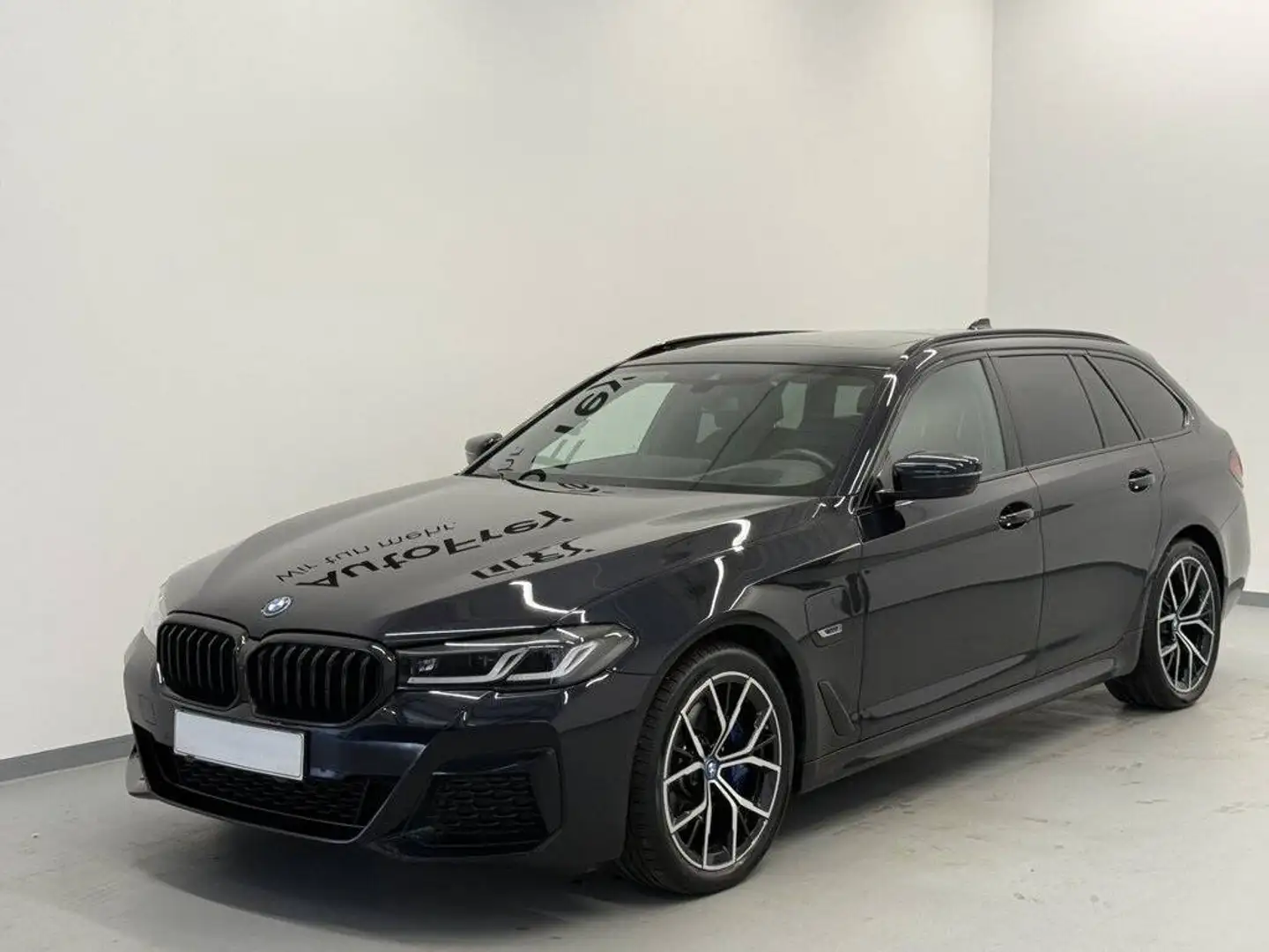 BMW 530 530e xDrive Touring Aut. M-Sportpaket Pro Schwarz - 1