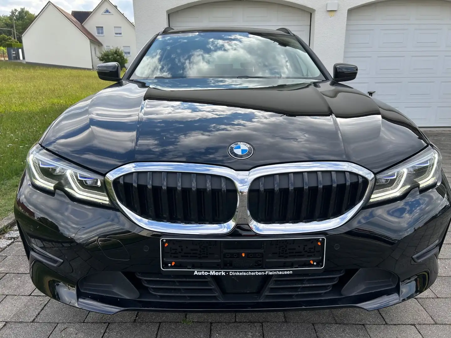 BMW 320 d Tour Laser LiveCockProf ACC KoZg RFK HiFi Schwarz - 2
