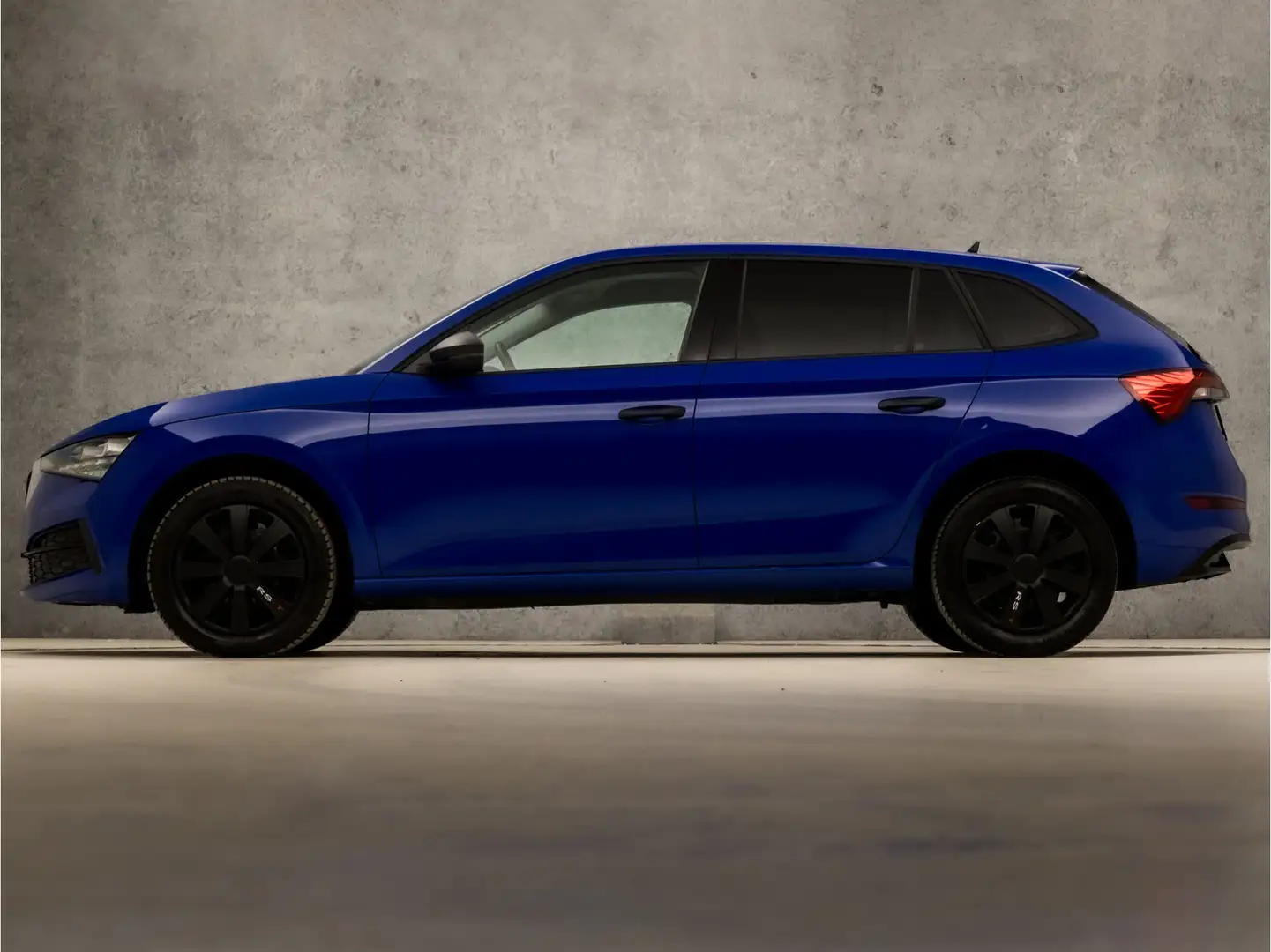 Skoda Scala 1.0 TSI Active Sport (APPLE CARPLAY, GETINT GLAS, Синій - 2