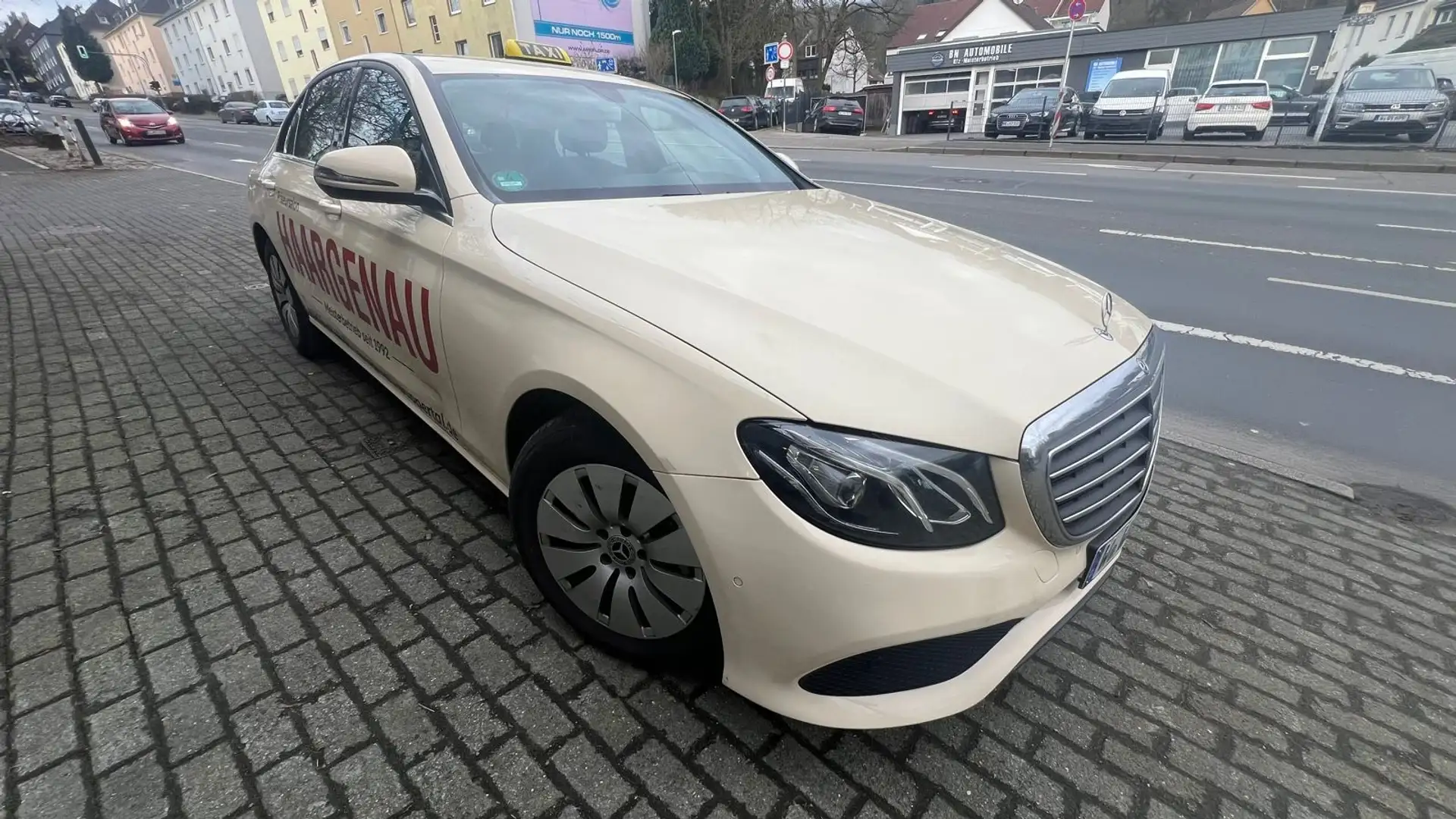 Mercedes-Benz E 200 E -Klasse Lim. E 200 d Beige - 1