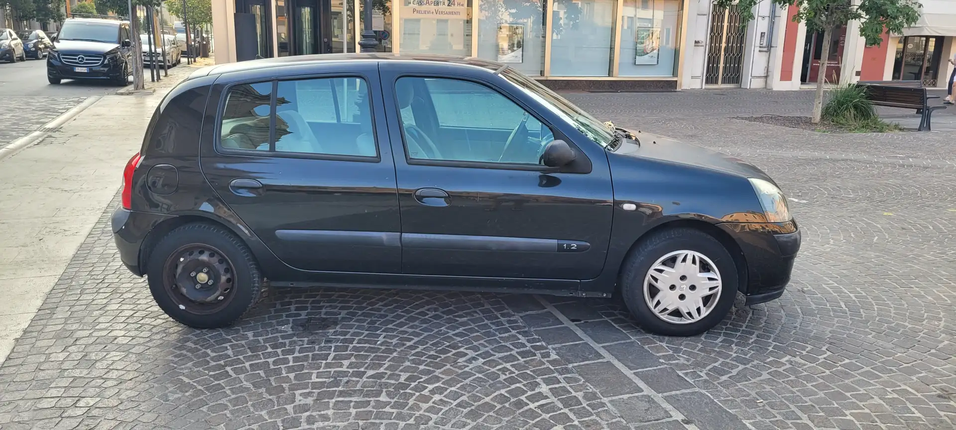 Renault Clio Clio II 2004 5p 1.2 Pack Authentique Grigio - 1