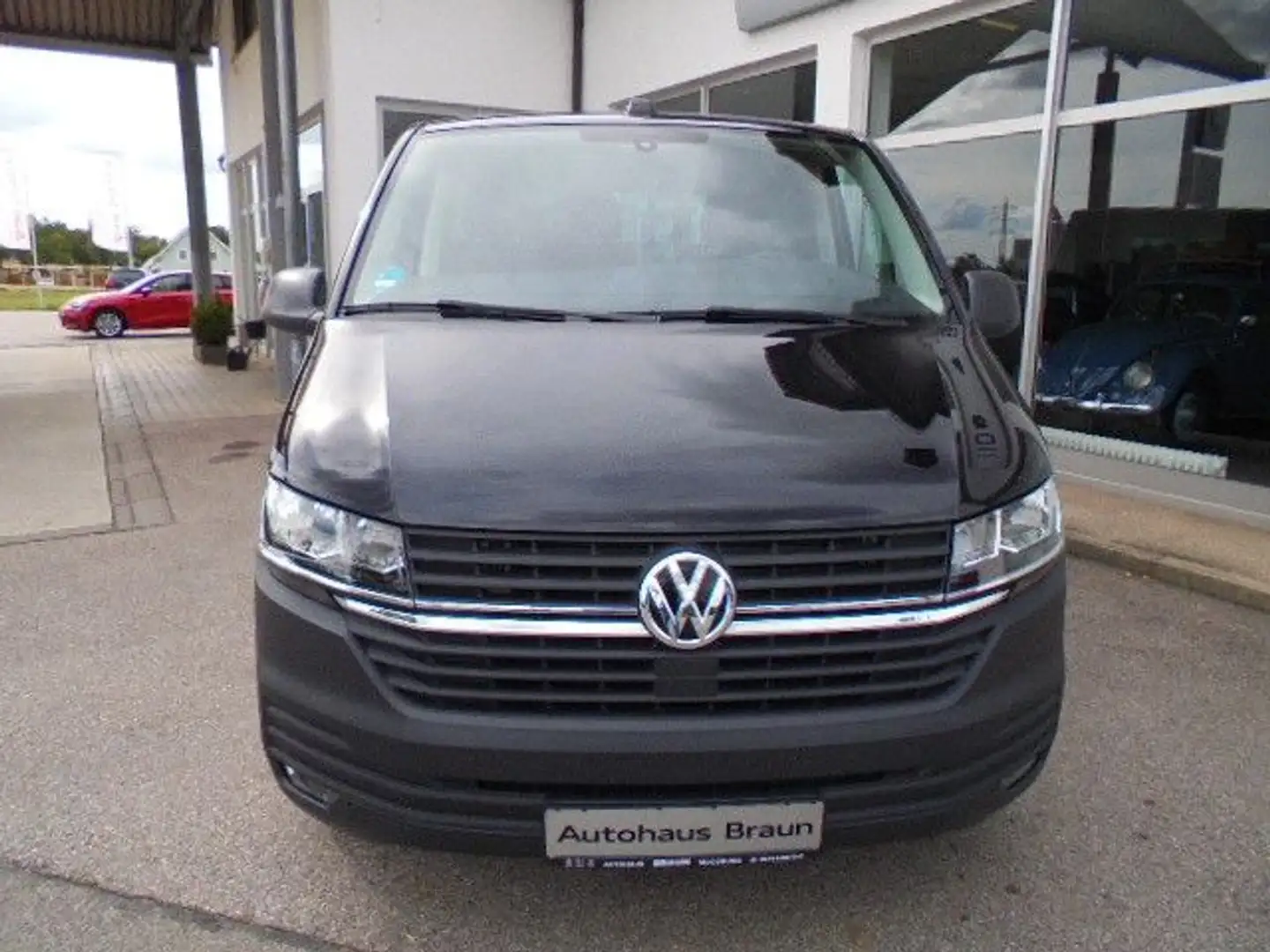 Volkswagen T6 Caravelle TDI DSG Schwarz - 2
