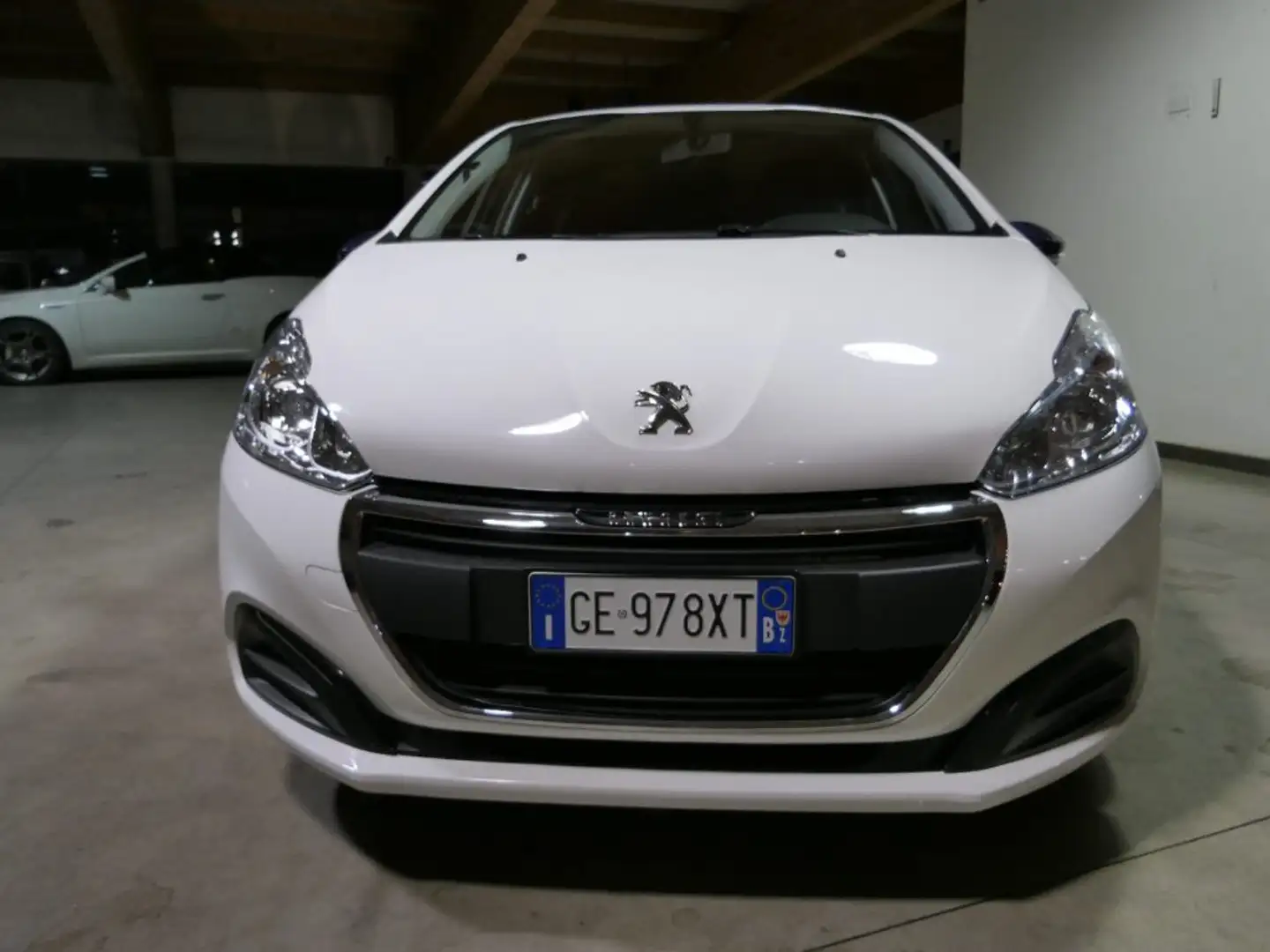 Peugeot 208 1° serie PureTech 68 5 porte Active Blanco - 1