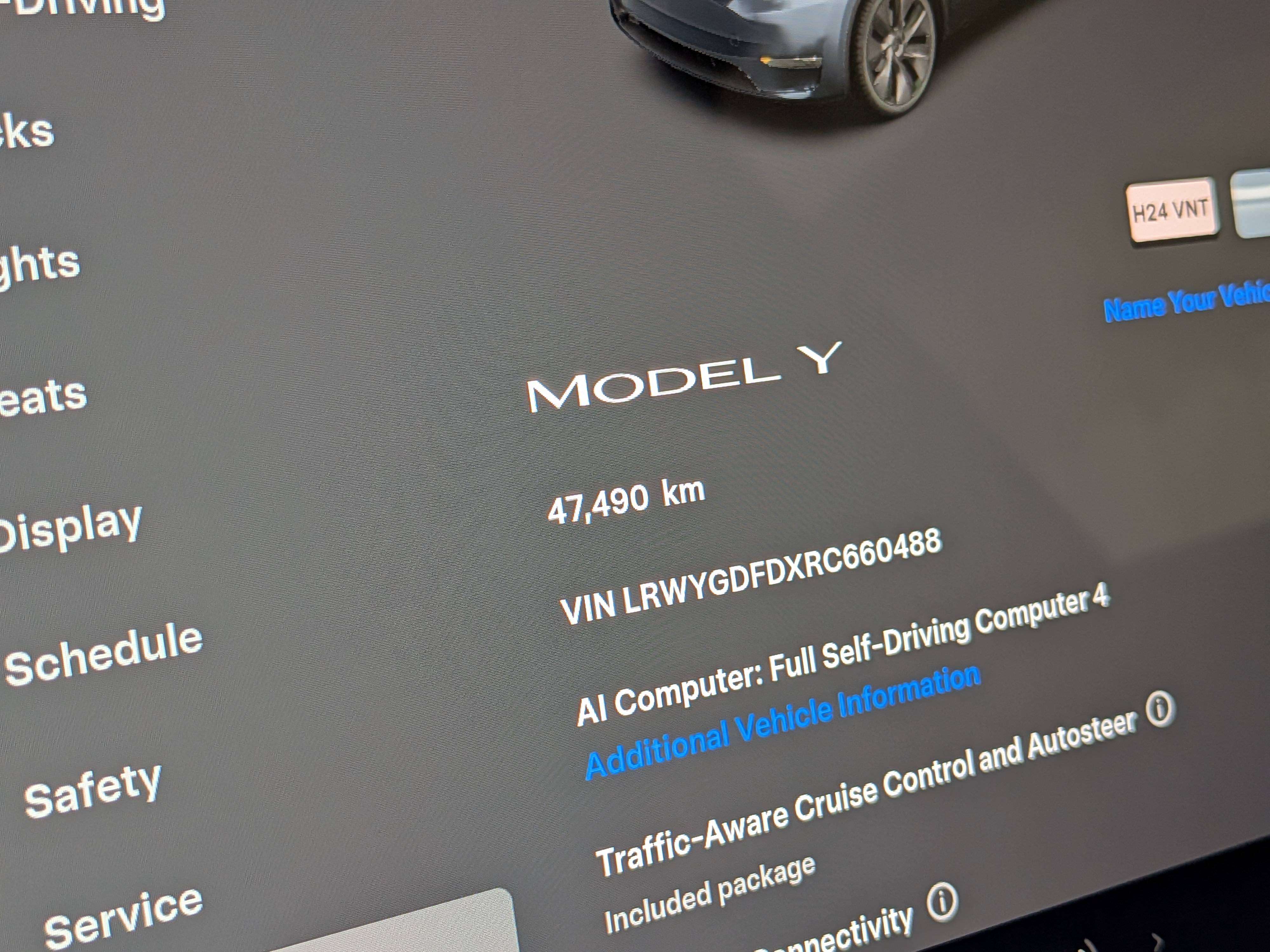 Tesla Model Y 2024