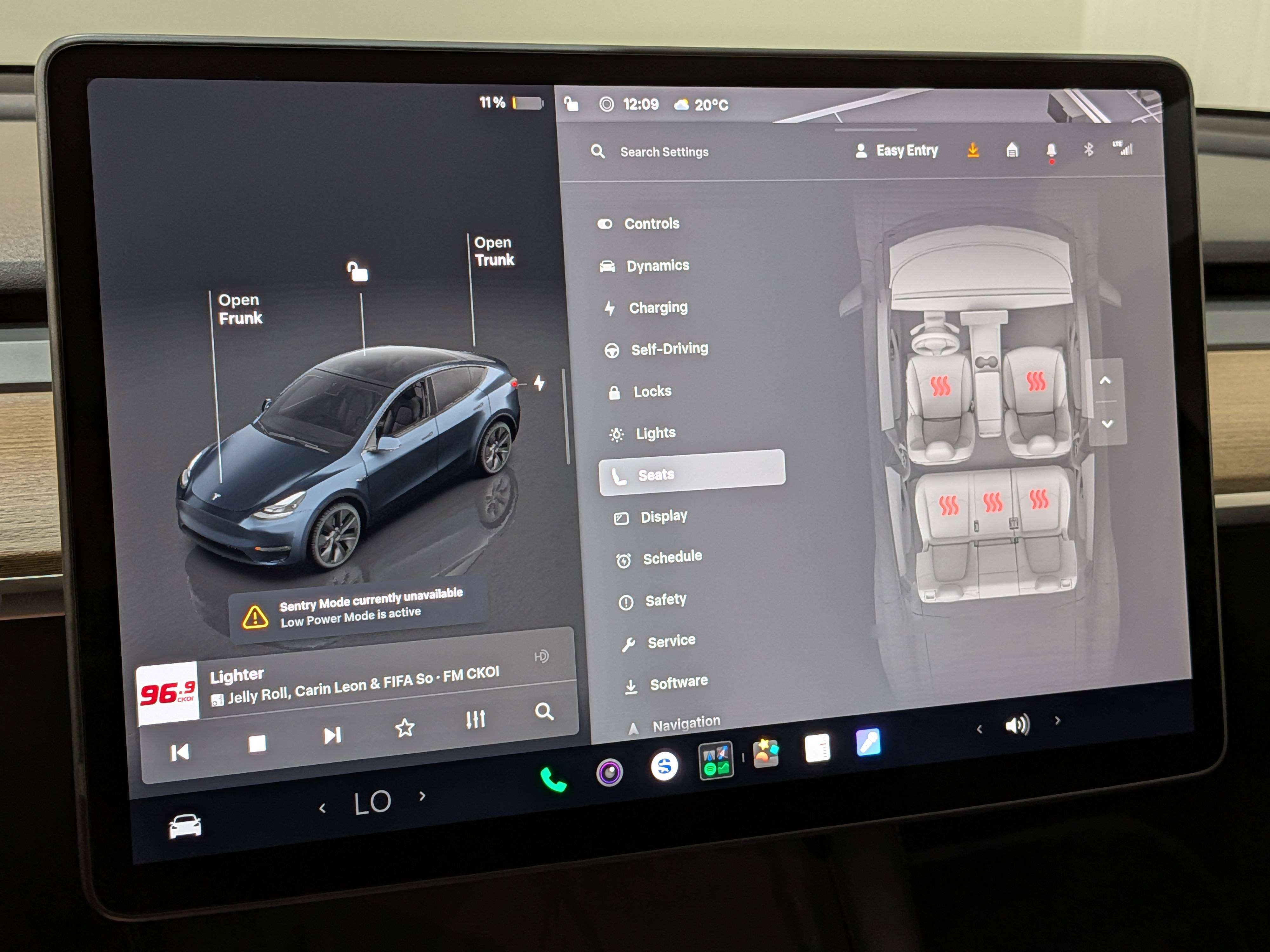 Tesla Model Y 2024
