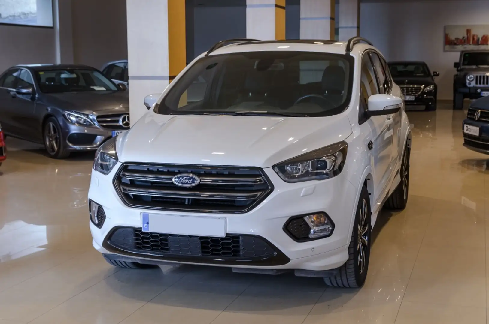 Ford Kuga 1.5 EcoB. S&S ST-Line 4x4 Aut. 176 Blanc - 2