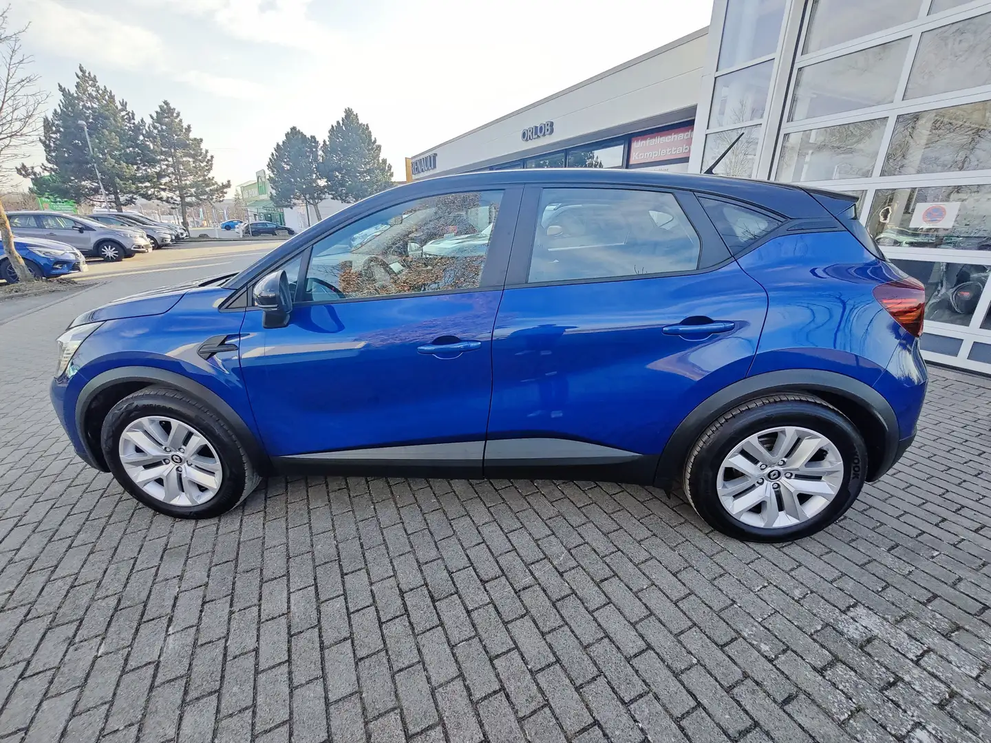 Renault Captur Zen TCe 90 Blau - 1