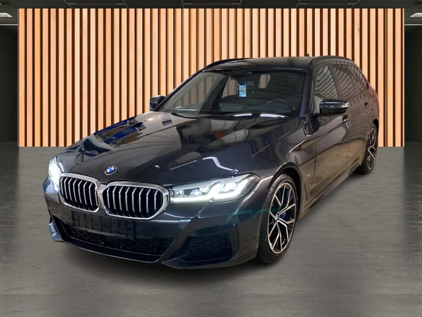 BMW 530 d Touring xDrive M Sport*HeadUp*HiFi*Pano* Czarny - 2