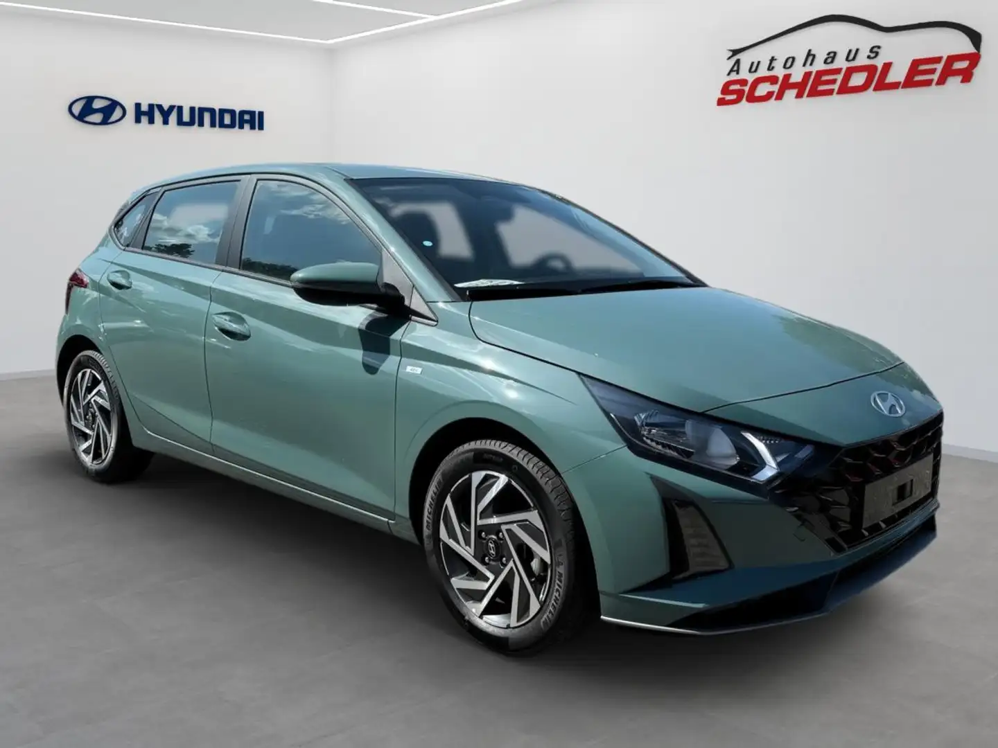 Hyundai i20 FL (MY25) 1.0 Benzin (100 PS) 6-MT 2WD Select + Fu Grün - 2