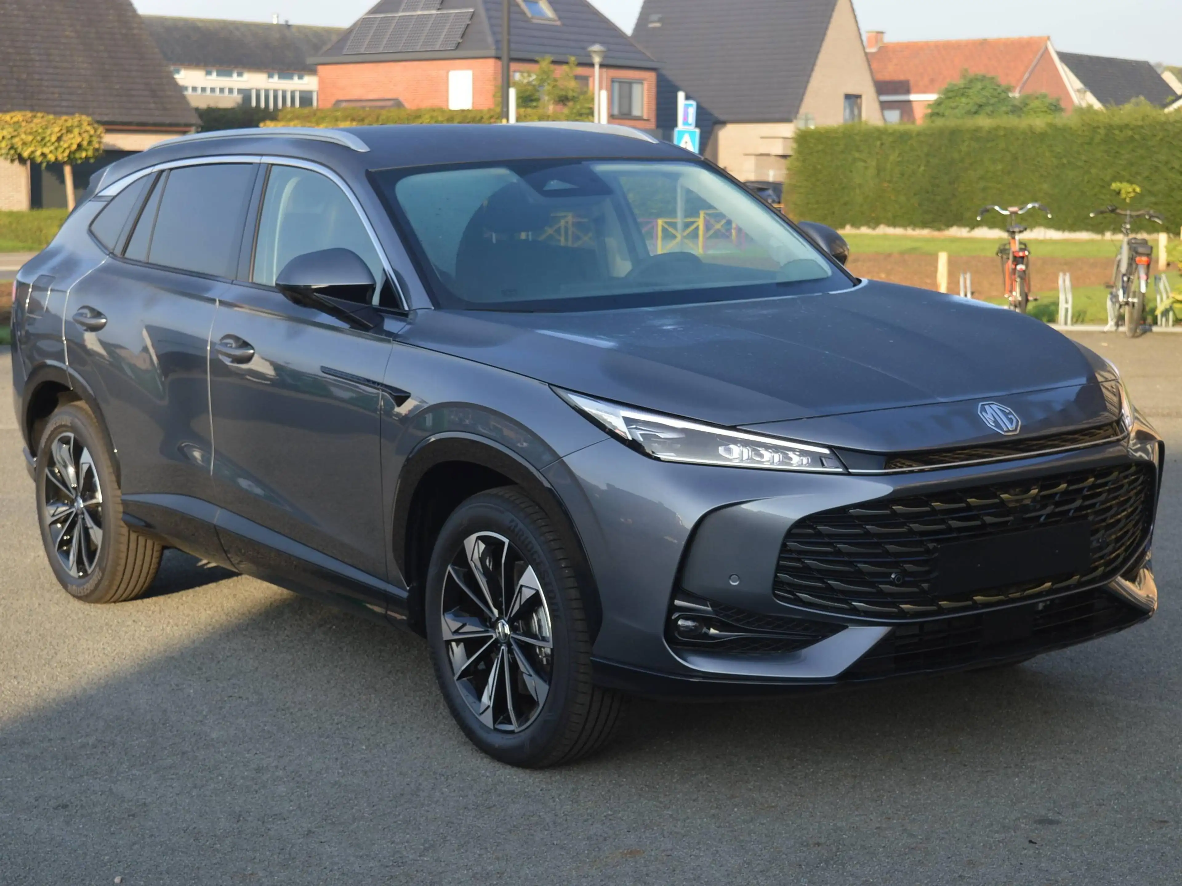MG HS HS Hybrid 1.5 Turbo Luxury Luxury — photo 2