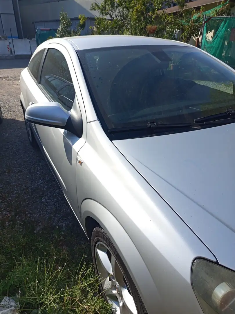 Opel Astra 5p 2.0 16v CDX - 1