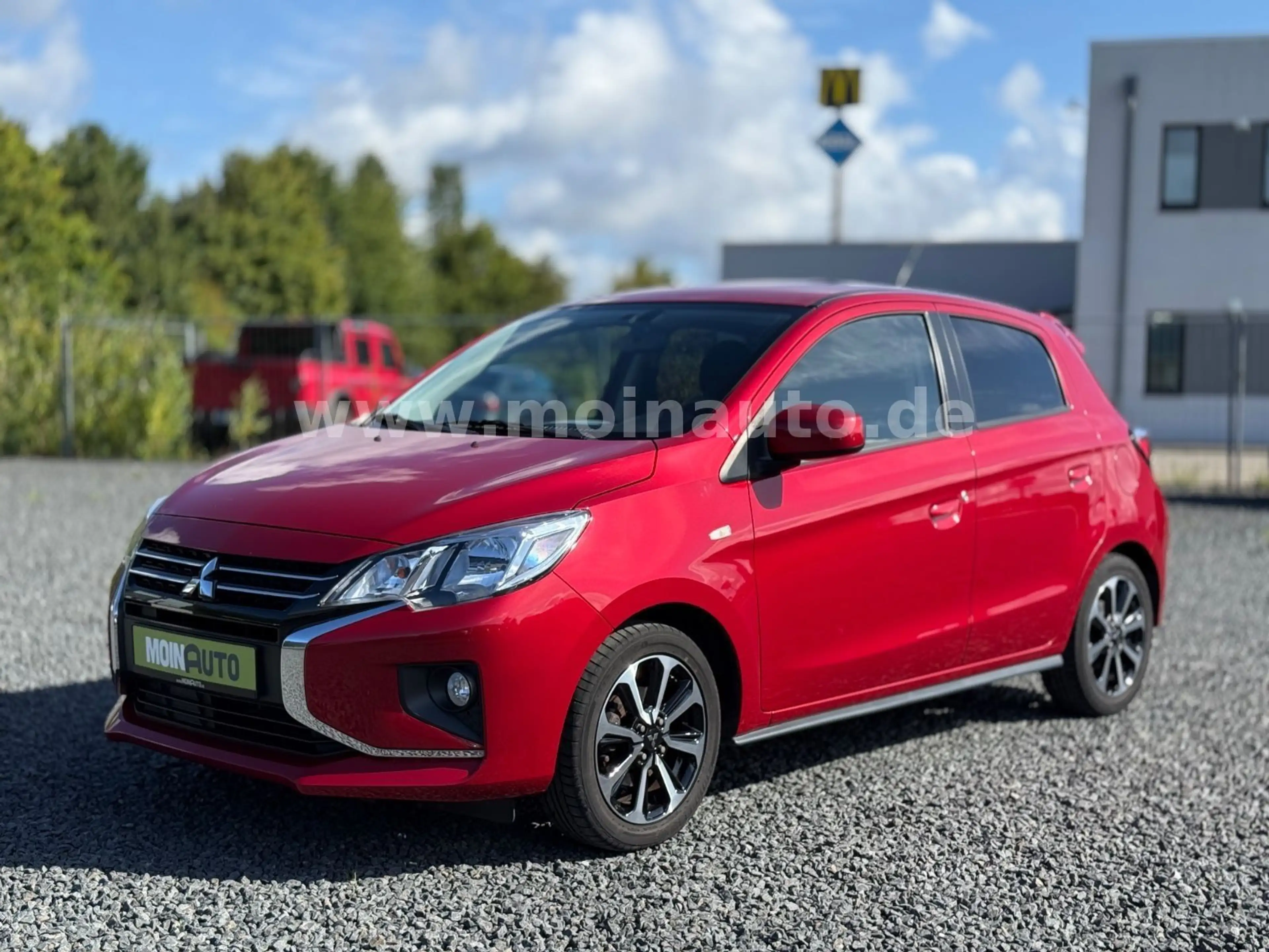 Mitsubishi Space Star Intro Edition+ SHZ NAVI KLIMA APPS — photo 4