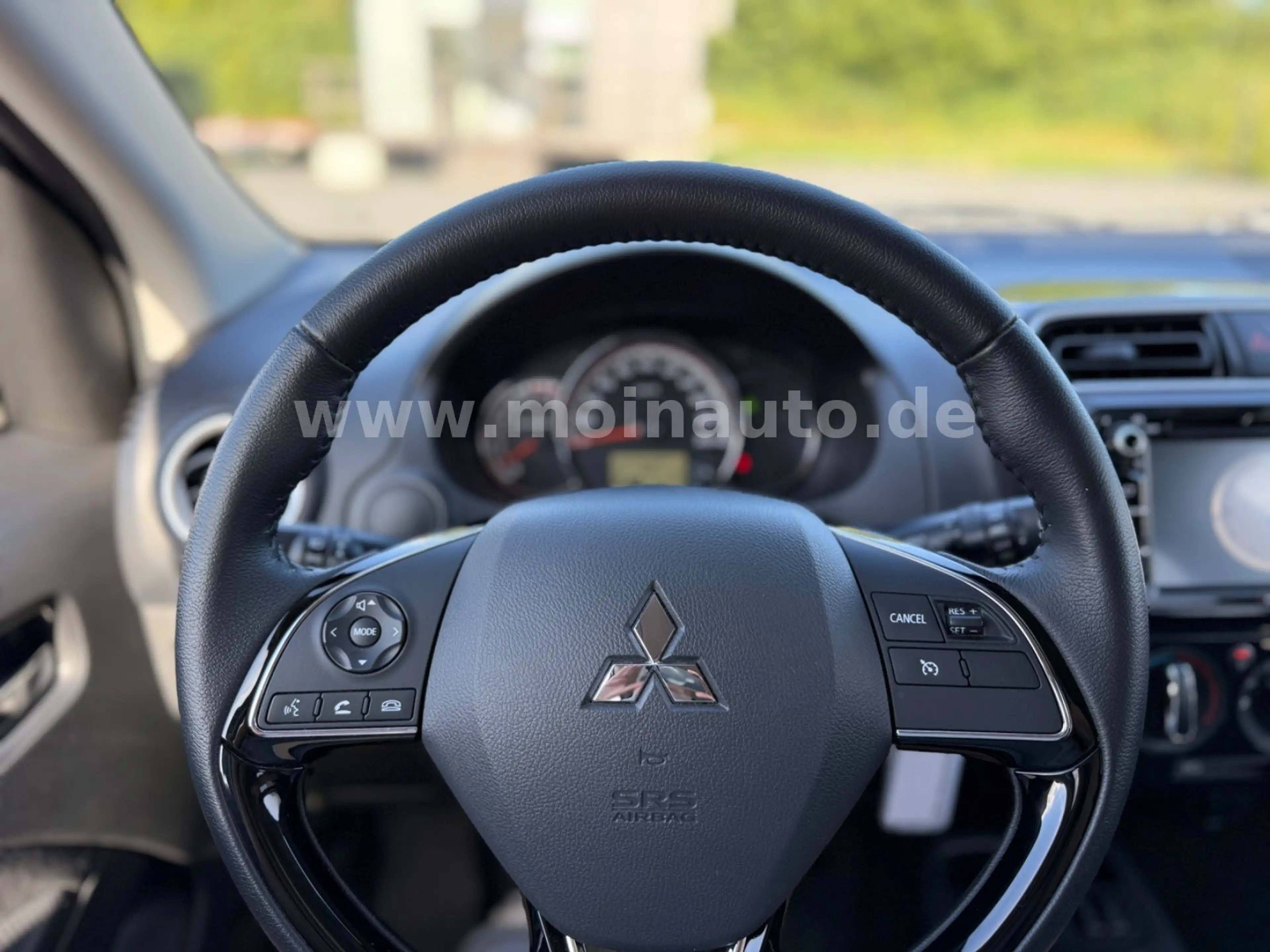 Mitsubishi Space Star Intro Edition+ SHZ NAVI KLIMA APPS — photo 14