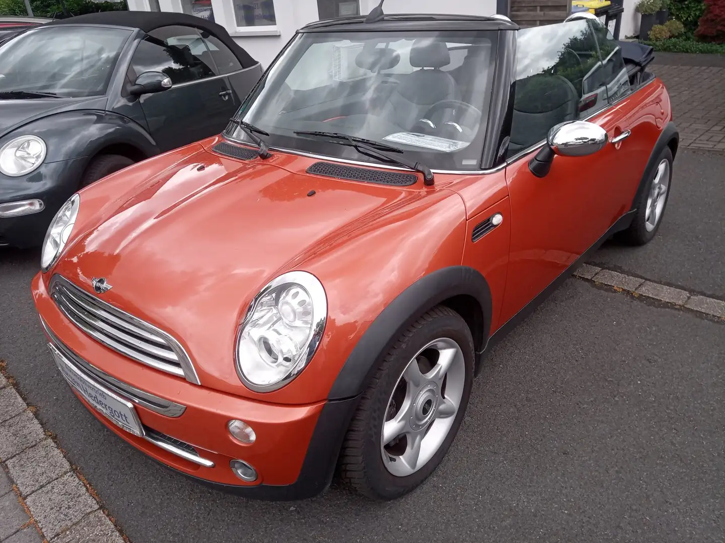 MINI Cooper Cabrio Chili Orange - 1