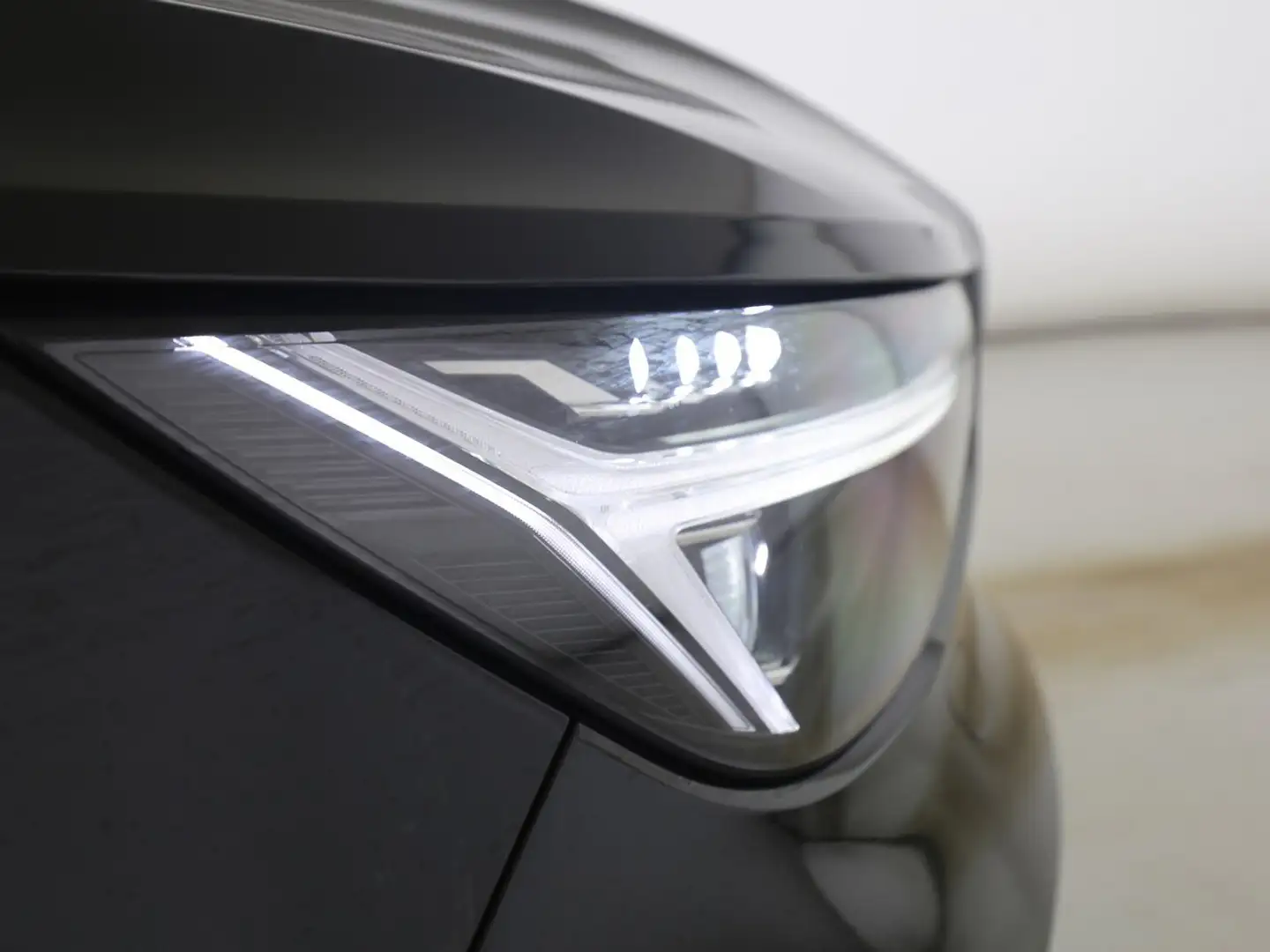 Volvo XC40+B3+GT+360°Kam+Front,-Lenkradhzg+abged.Schei Zwart - 2