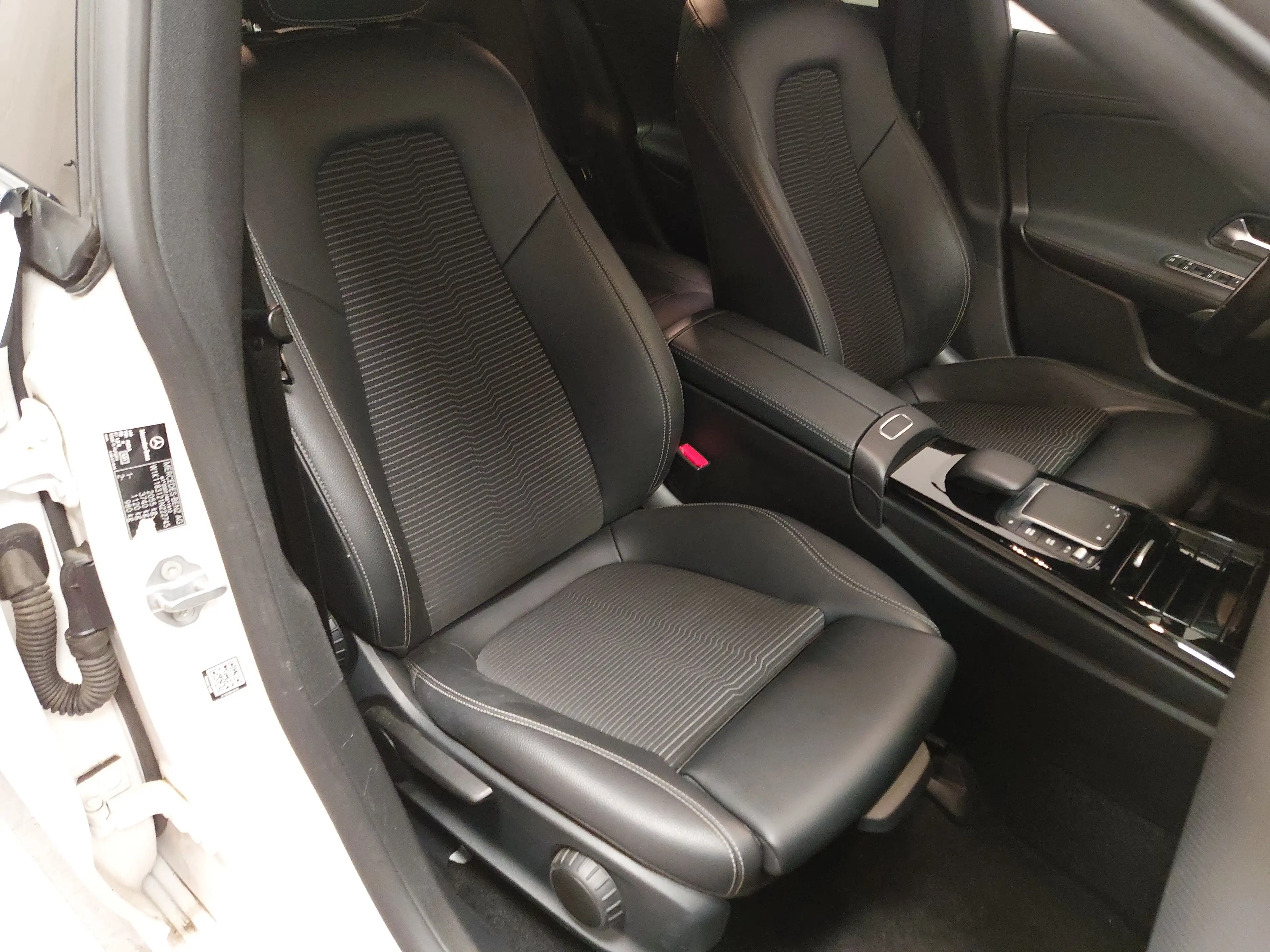 Mercedes-Benz CLA 200 CLA 200 NAVI KLIMAAUT LED RADIO TEMPO SHZ AHK KAMERA T-Leder — photo 10