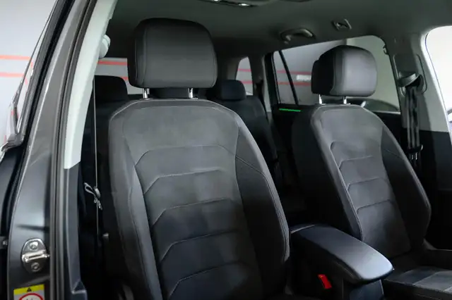 Volkswagen Tiguan Allspace view 14
