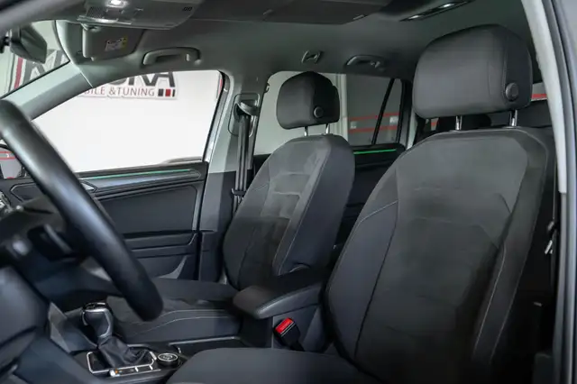 Volkswagen Tiguan Allspace view 12