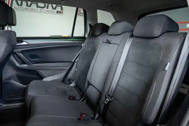 Volkswagen Tiguan Allspace view 13