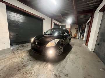 1.2i GLX prête immatriculée