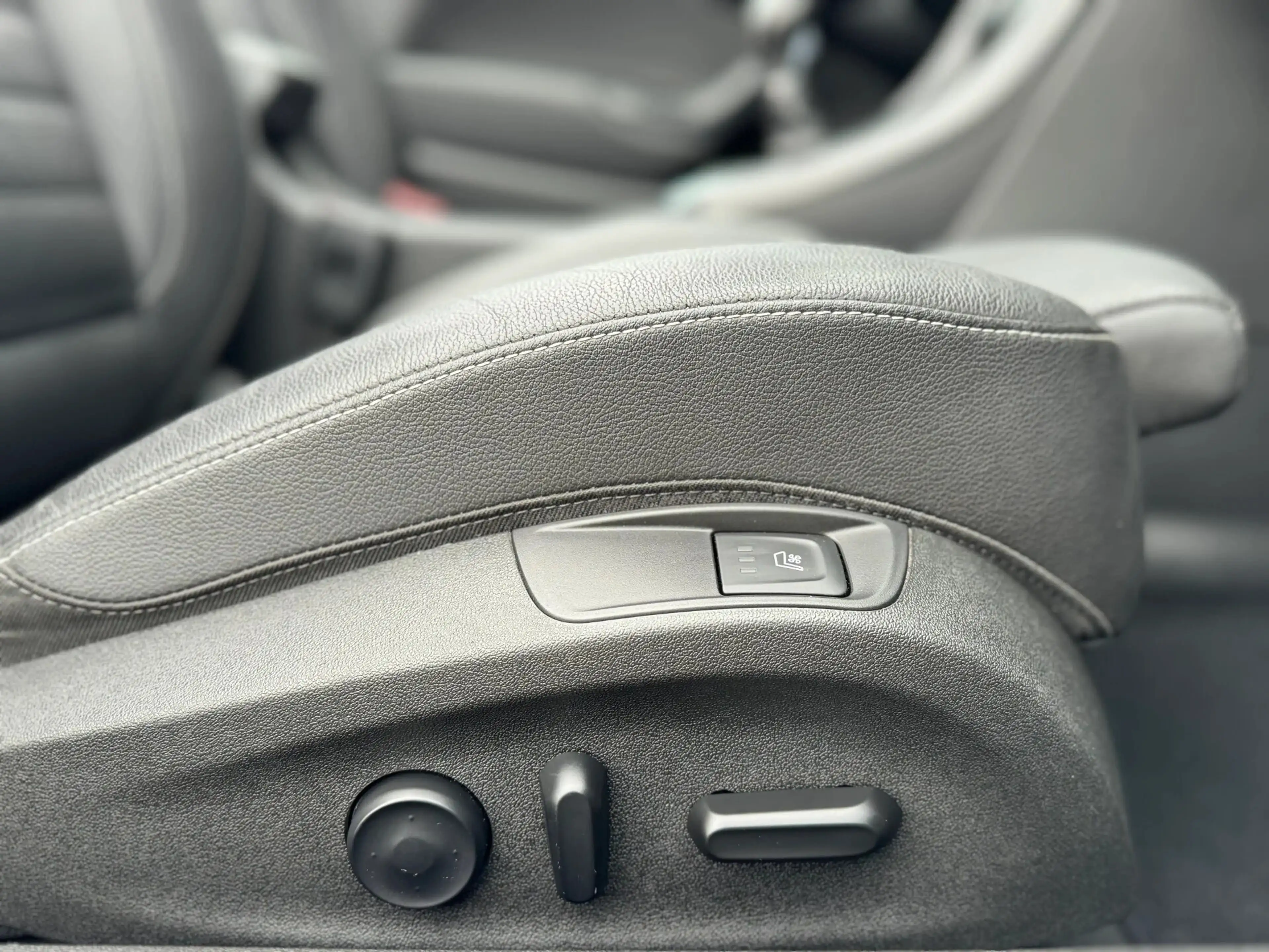 Opel Cascada 1.4T COSMO | NL-AUTO! | LEDER | NAVI | CAMERA! — photo 37