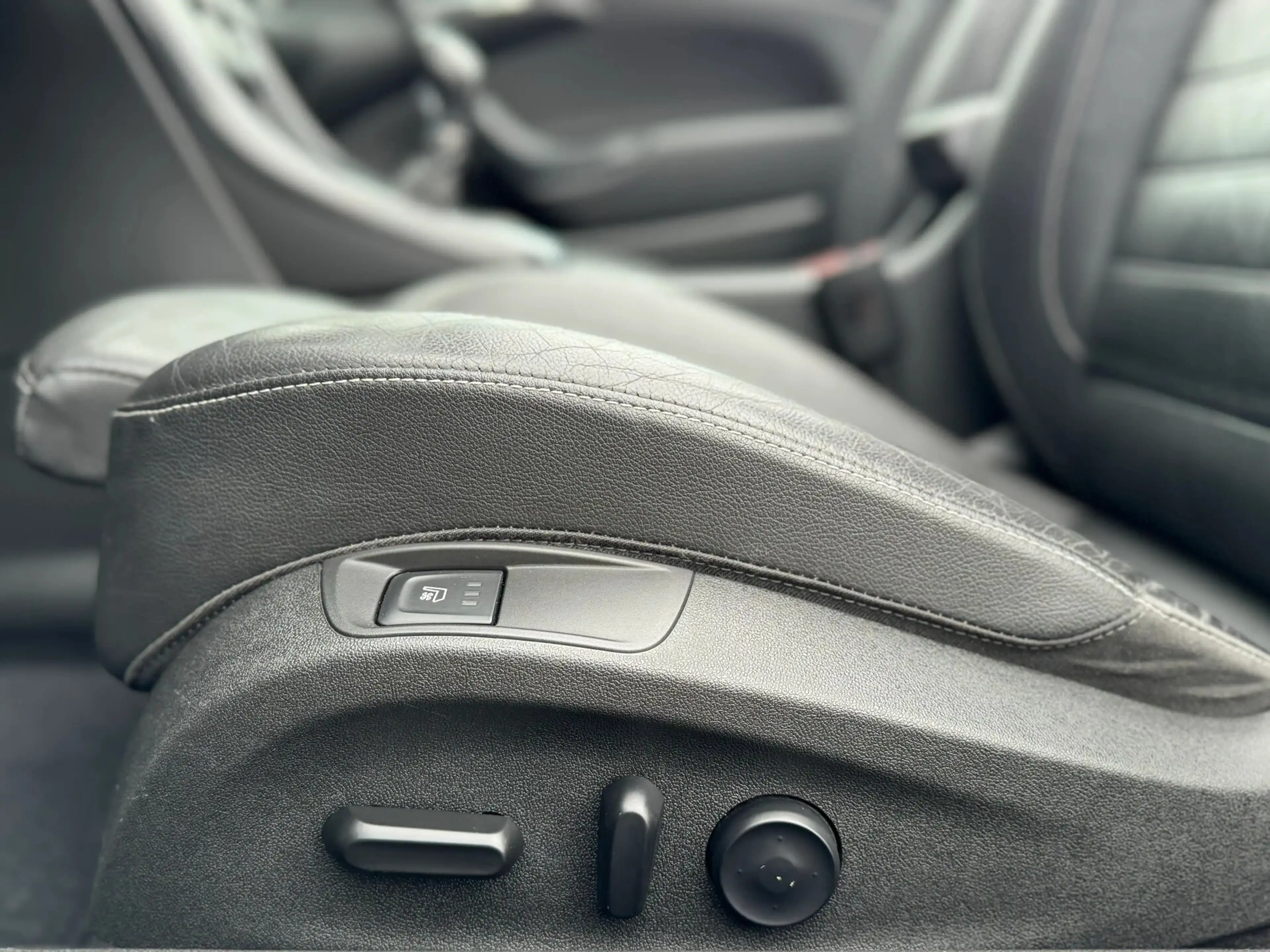 Opel Cascada 1.4T COSMO | NL-AUTO! | LEDER | NAVI | CAMERA! — photo 32