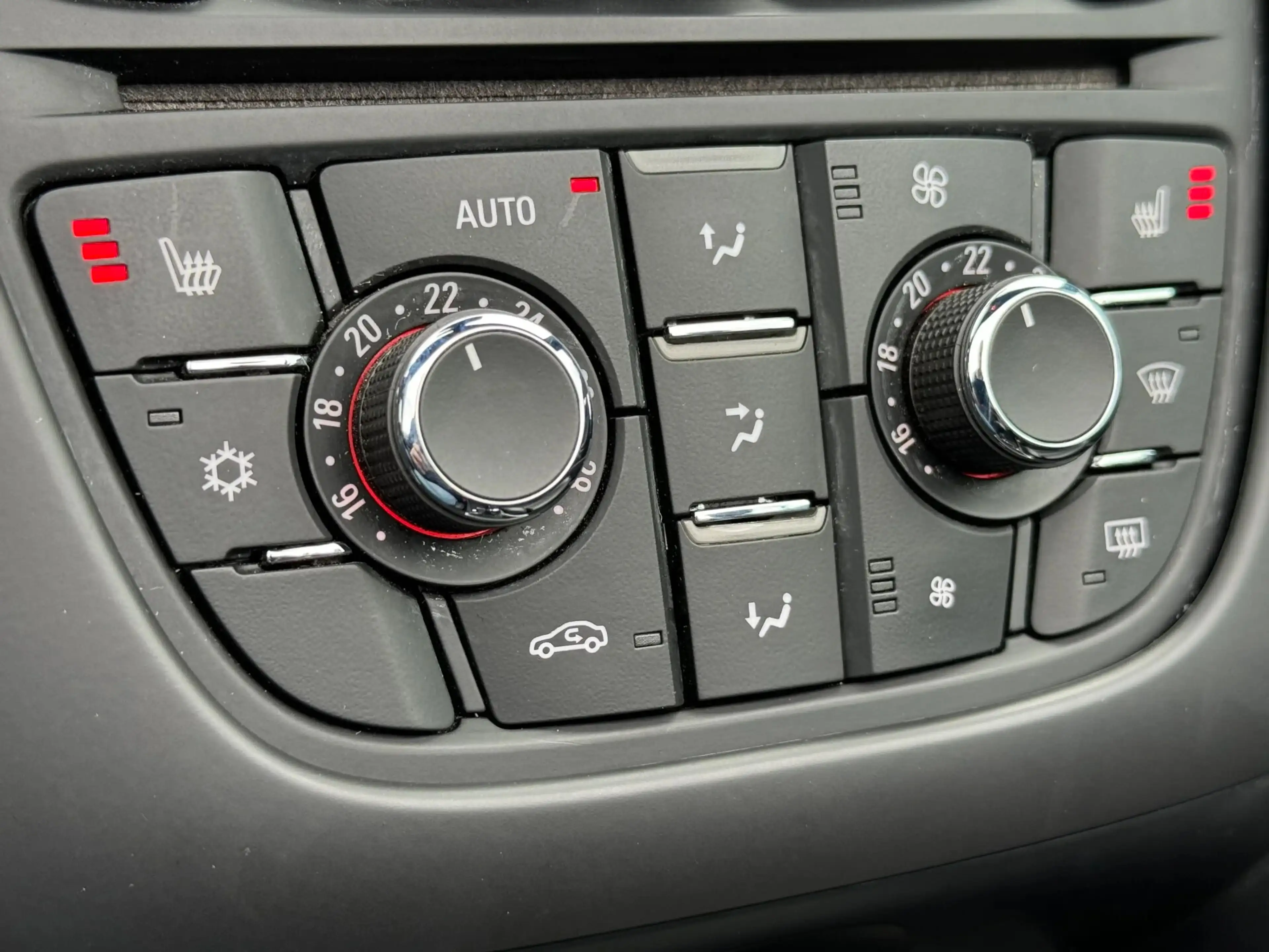 Opel Cascada 1.4T COSMO | NL-AUTO! | LEDER | NAVI | CAMERA! — photo 19