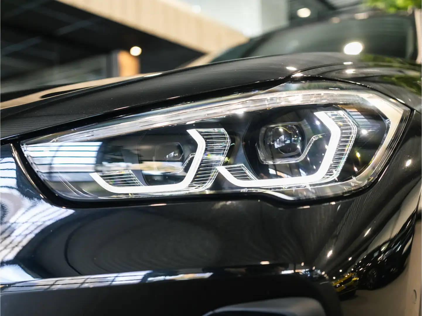 BMW X1 xDrive25e High Executive Sportline | Panorama | Tr Zwart - 2