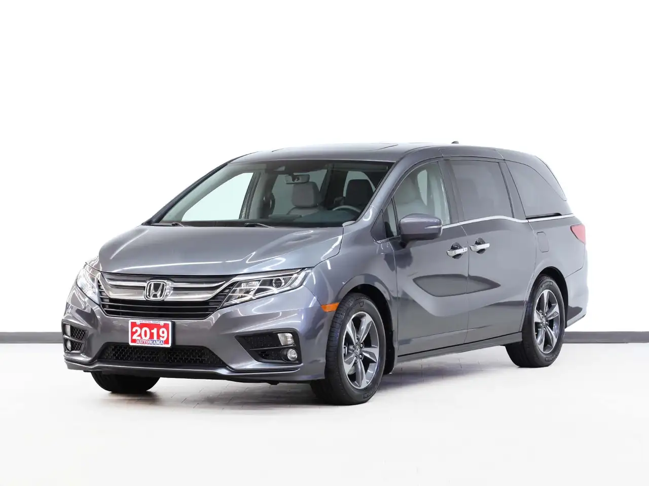 Honda Odyssey снимка Honda Odyssey