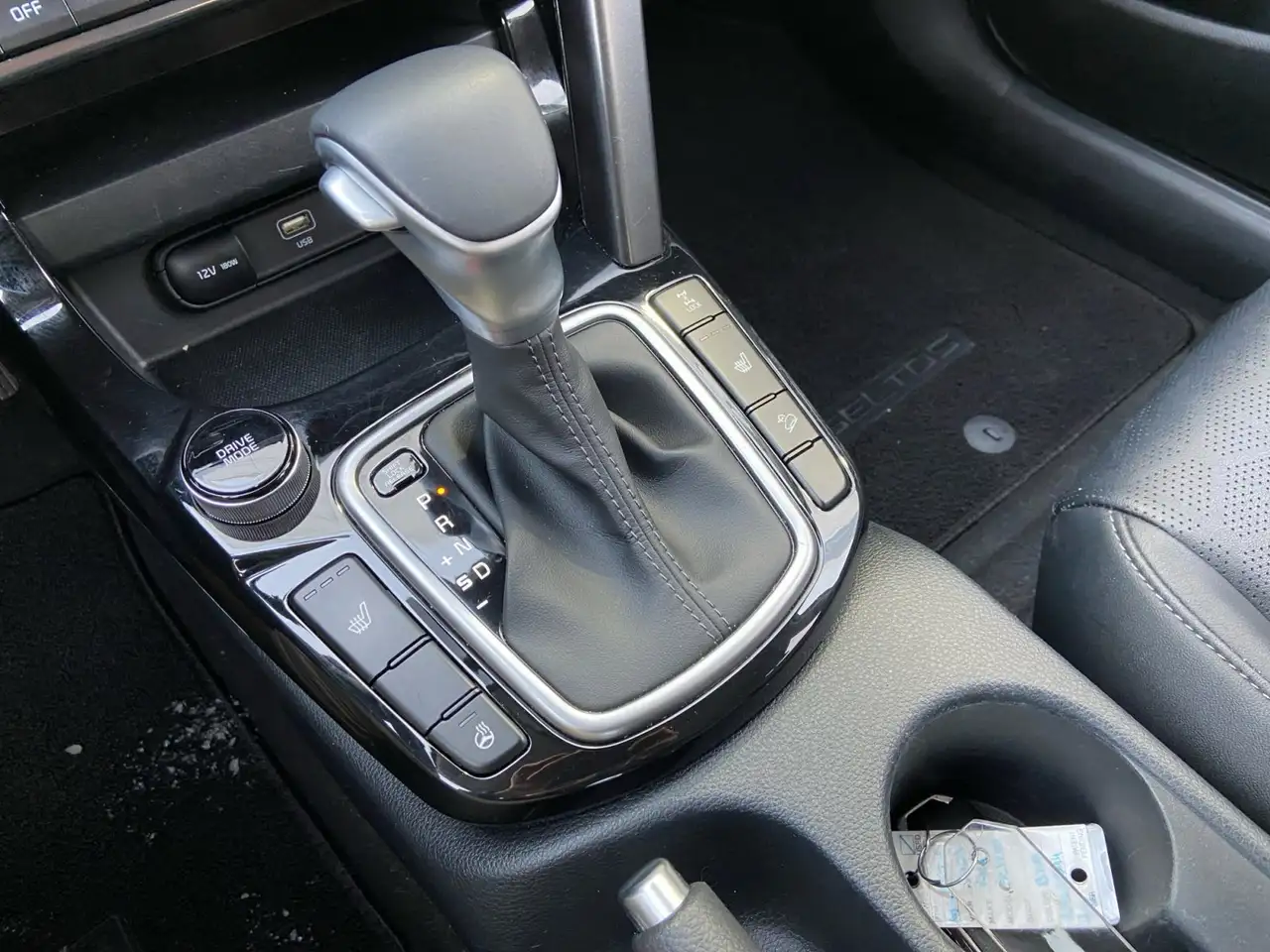 Kia Seltos снимка Kia Seltos