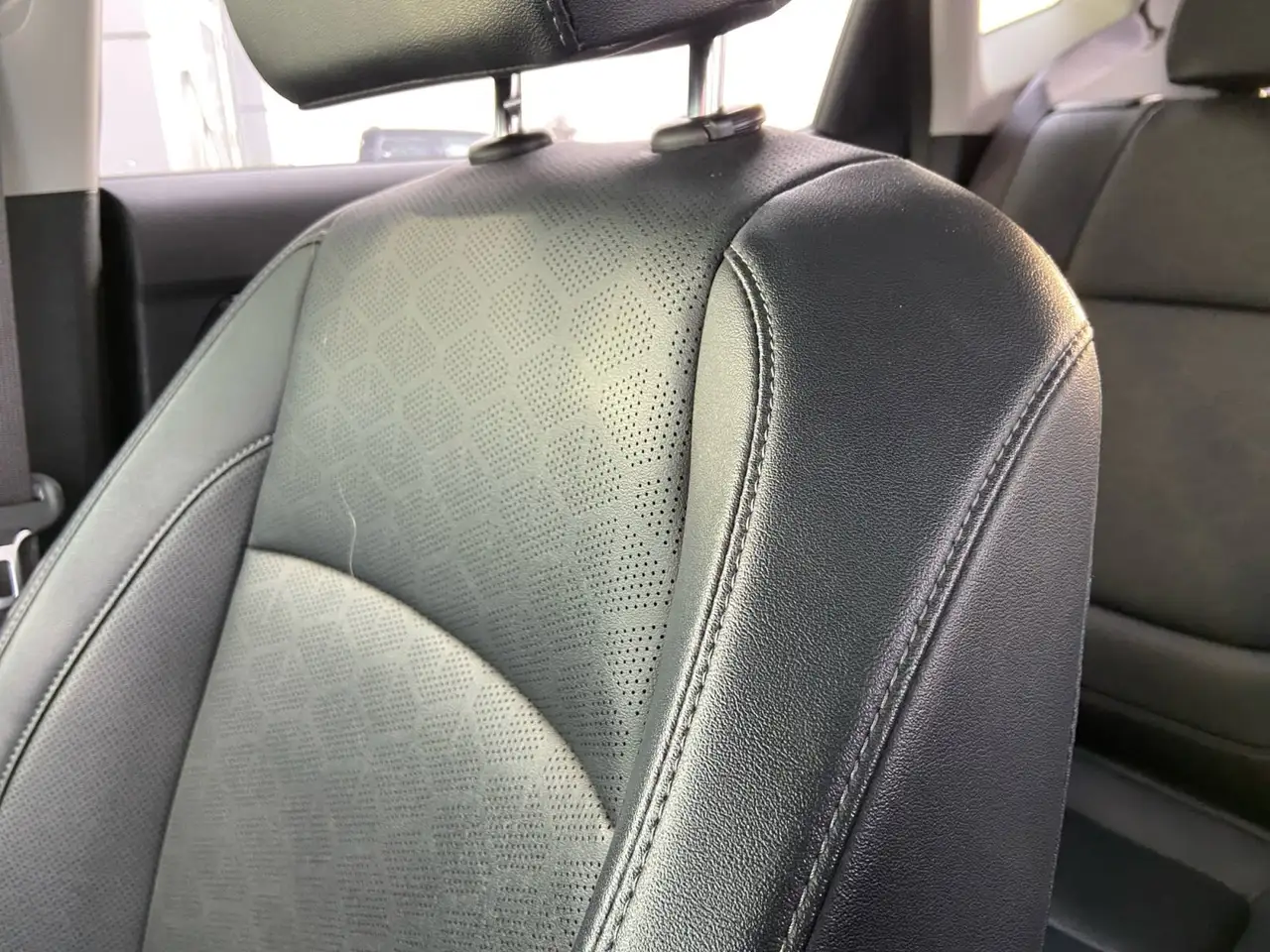 Kia Seltos снимка Kia Seltos