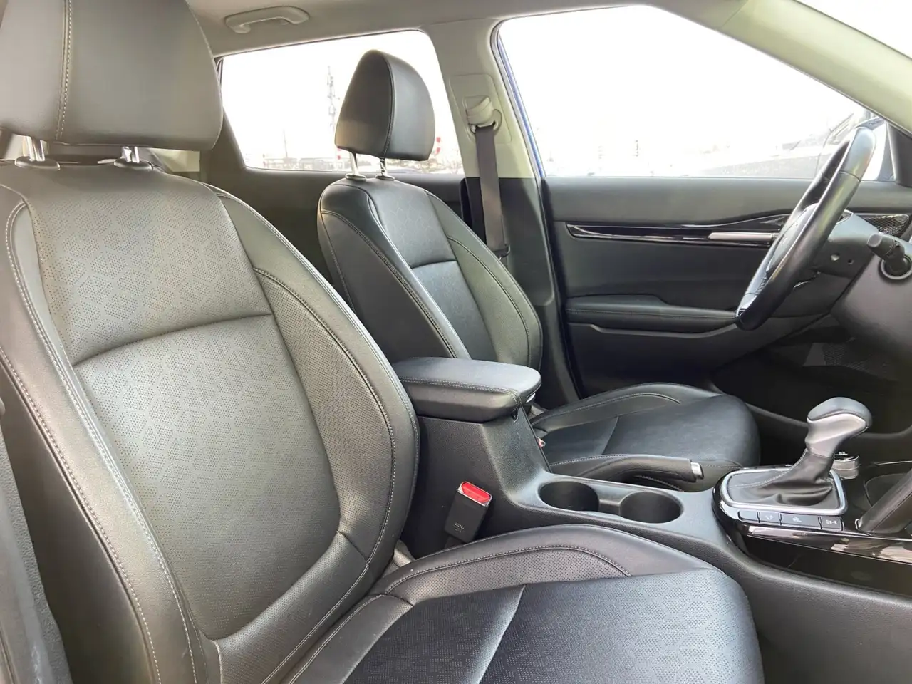 Kia Seltos снимка Kia Seltos
