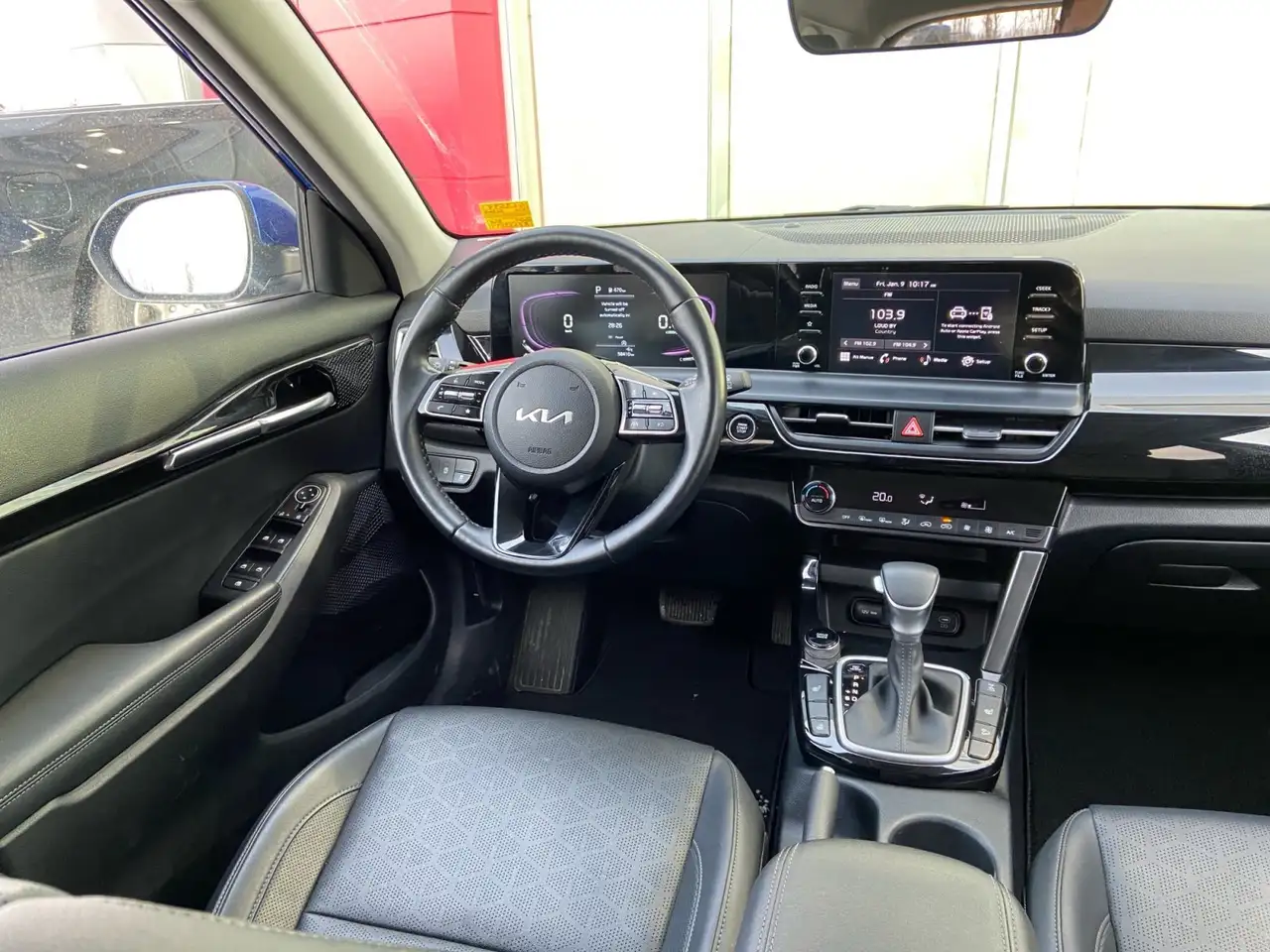 Kia Seltos снимка Kia Seltos